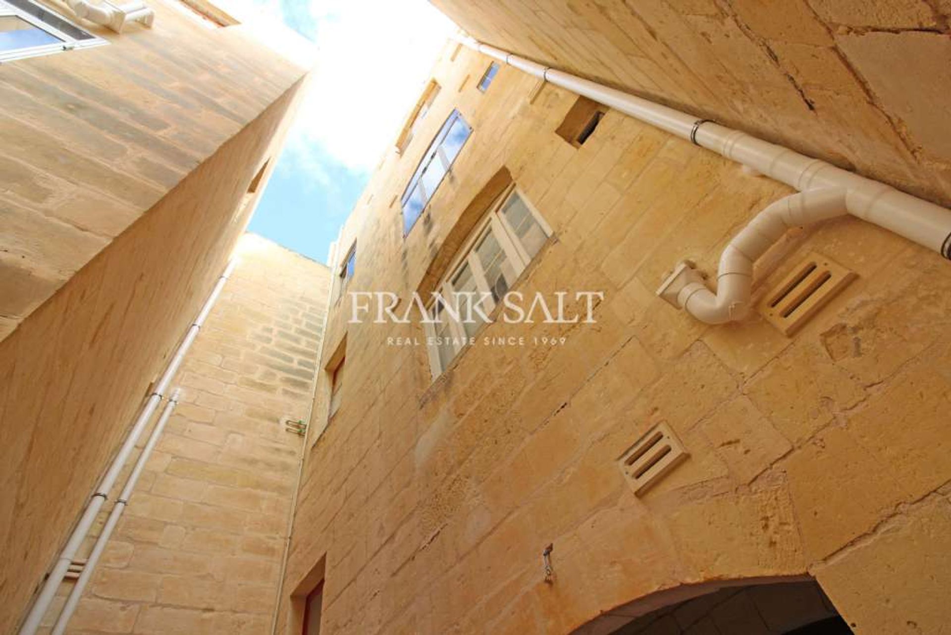 Hus i Cospicua,  11551804