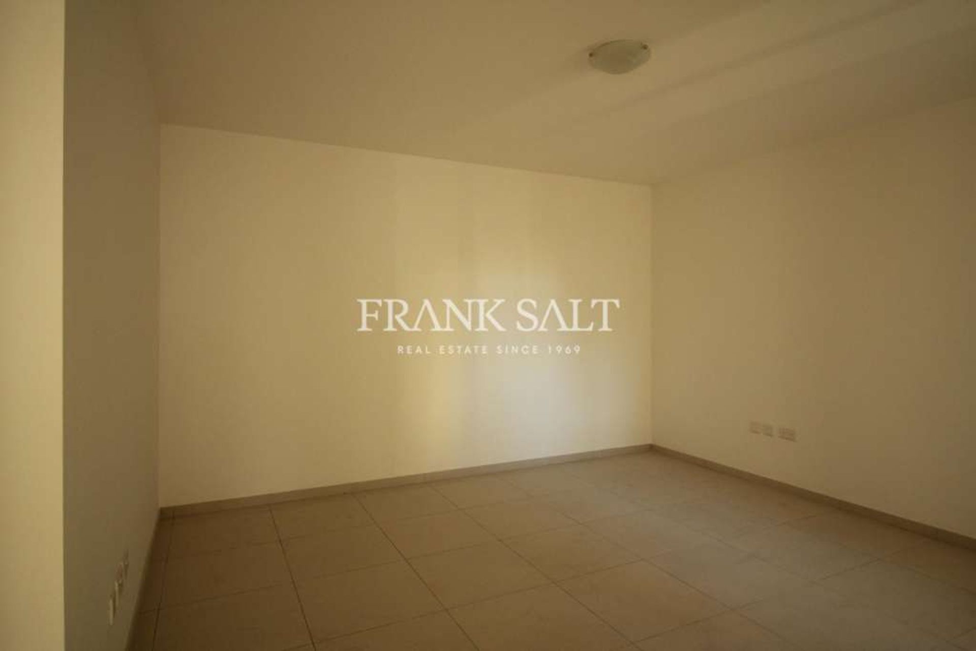 Condominio en Mosta,  11552070