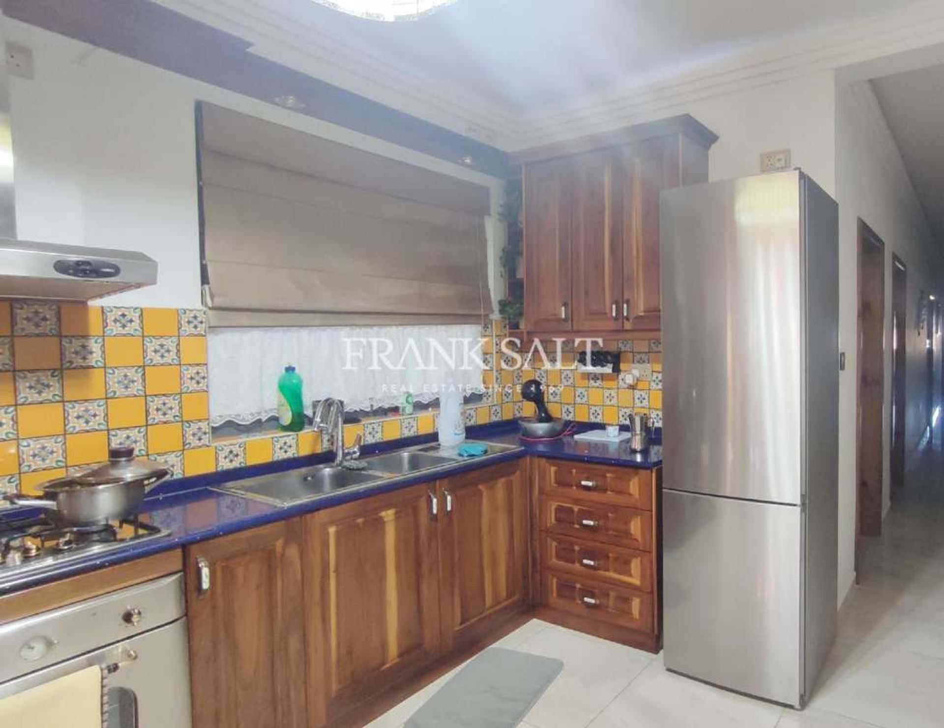 Condominio en Mosta,  11552217