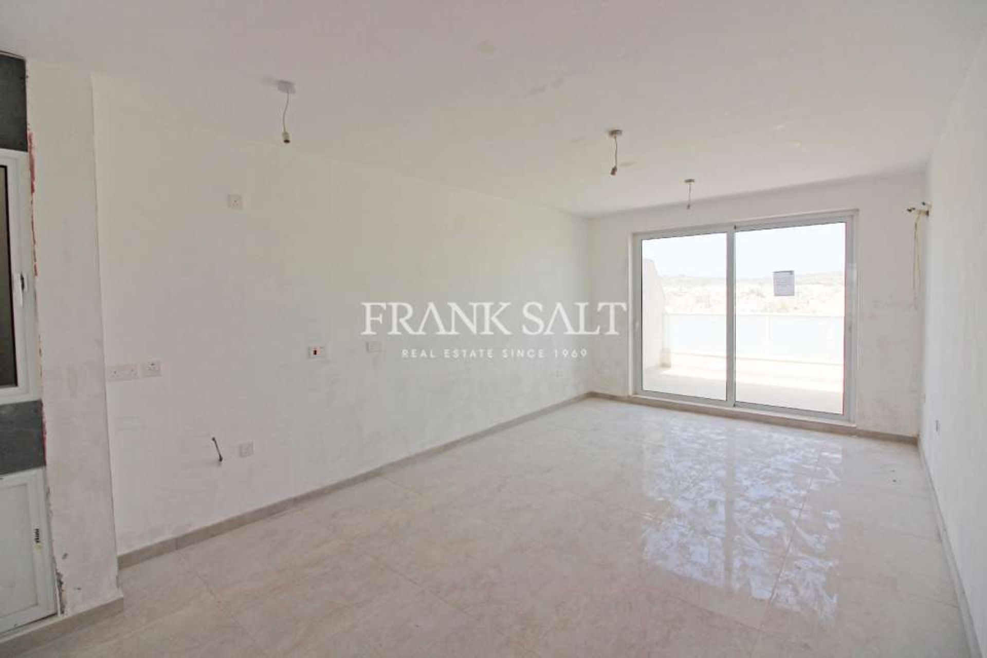 Condominium in San Giljan, San Giljan 11552233