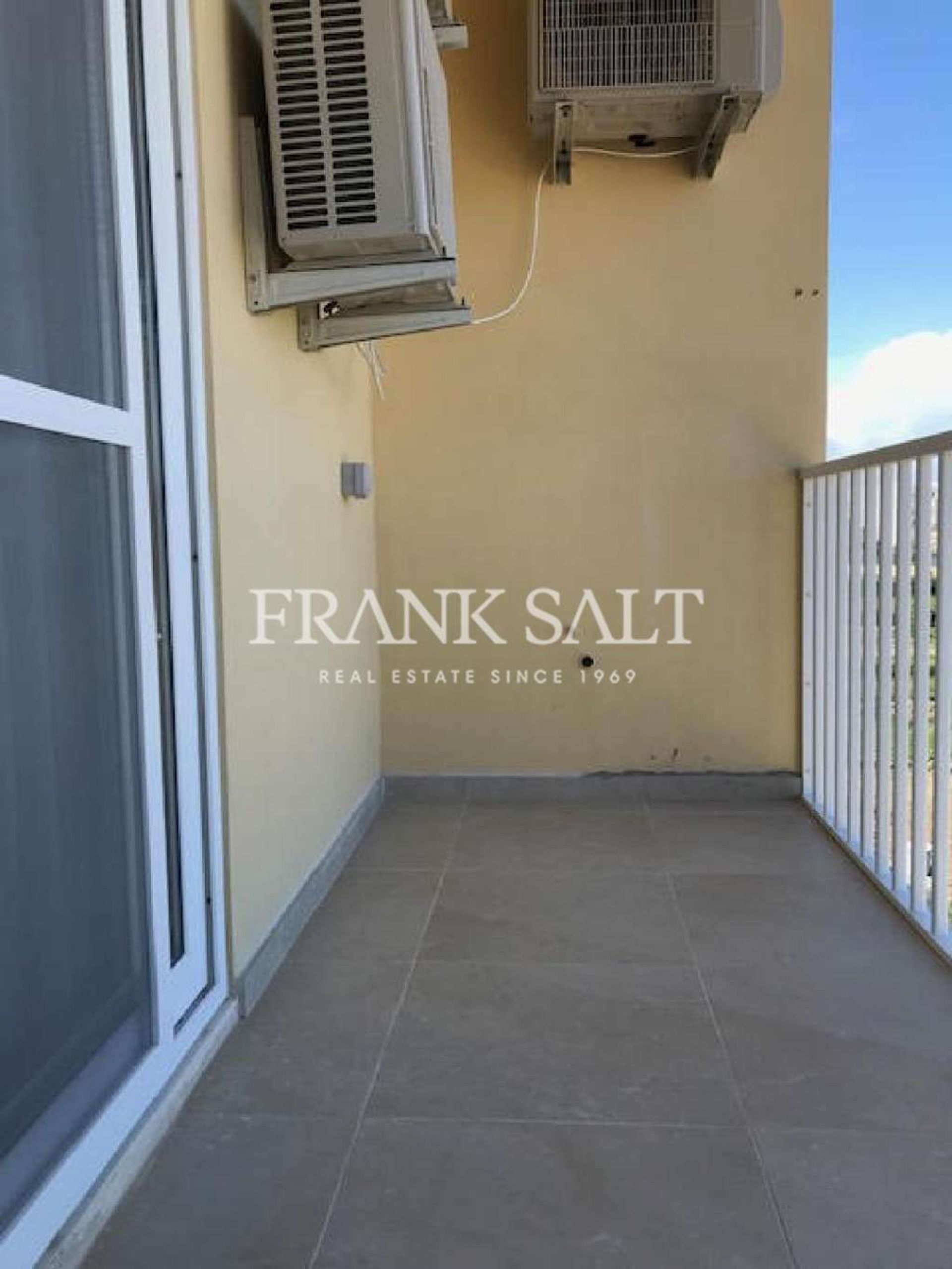 Condominio nel Fontana, Fontana 11552351