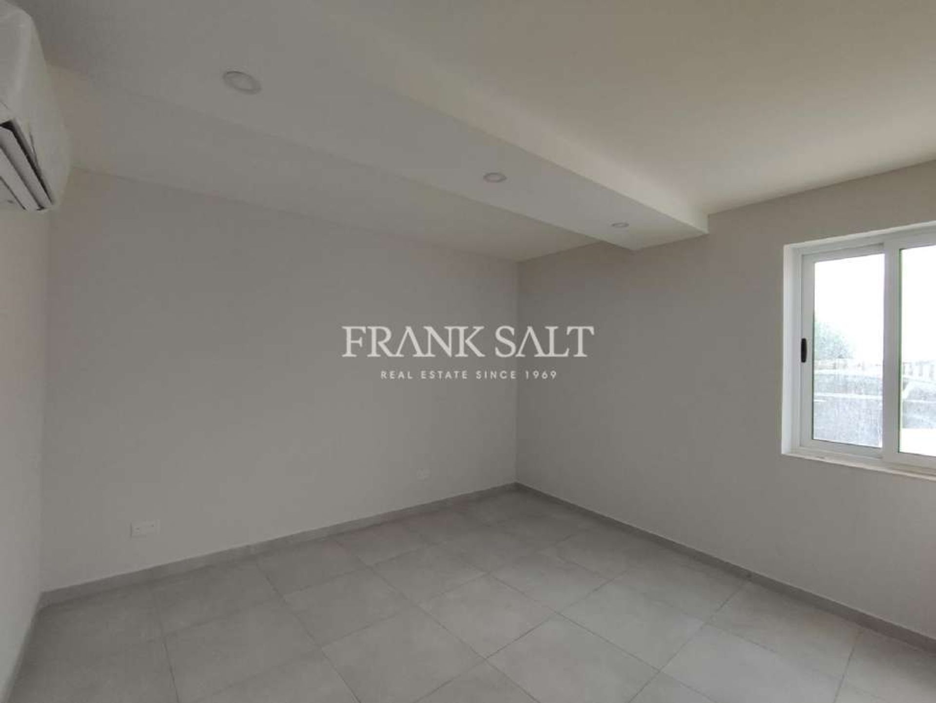 Condominium dans Qala,  11552381