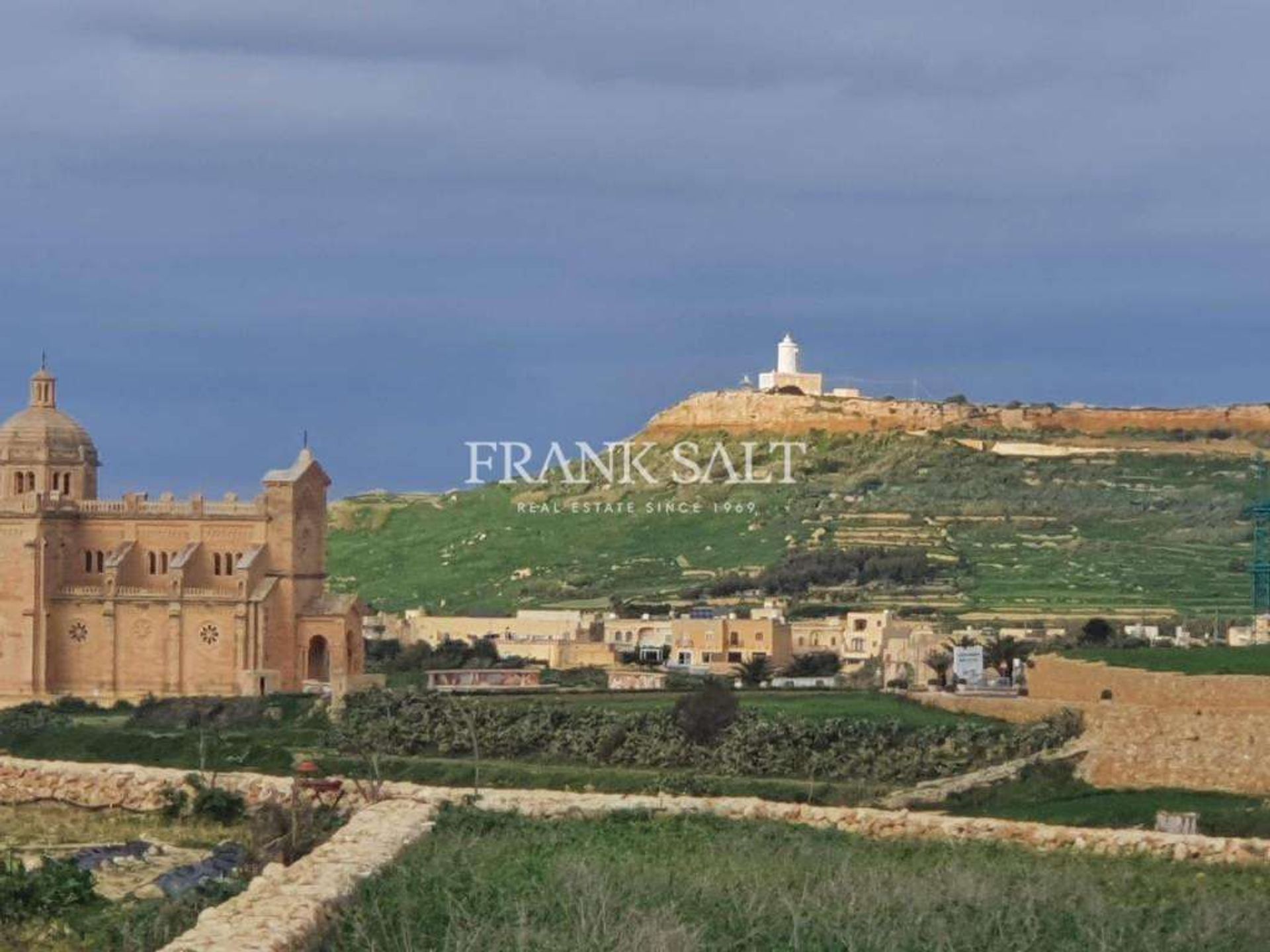 Condominium in Gharb,  11552386