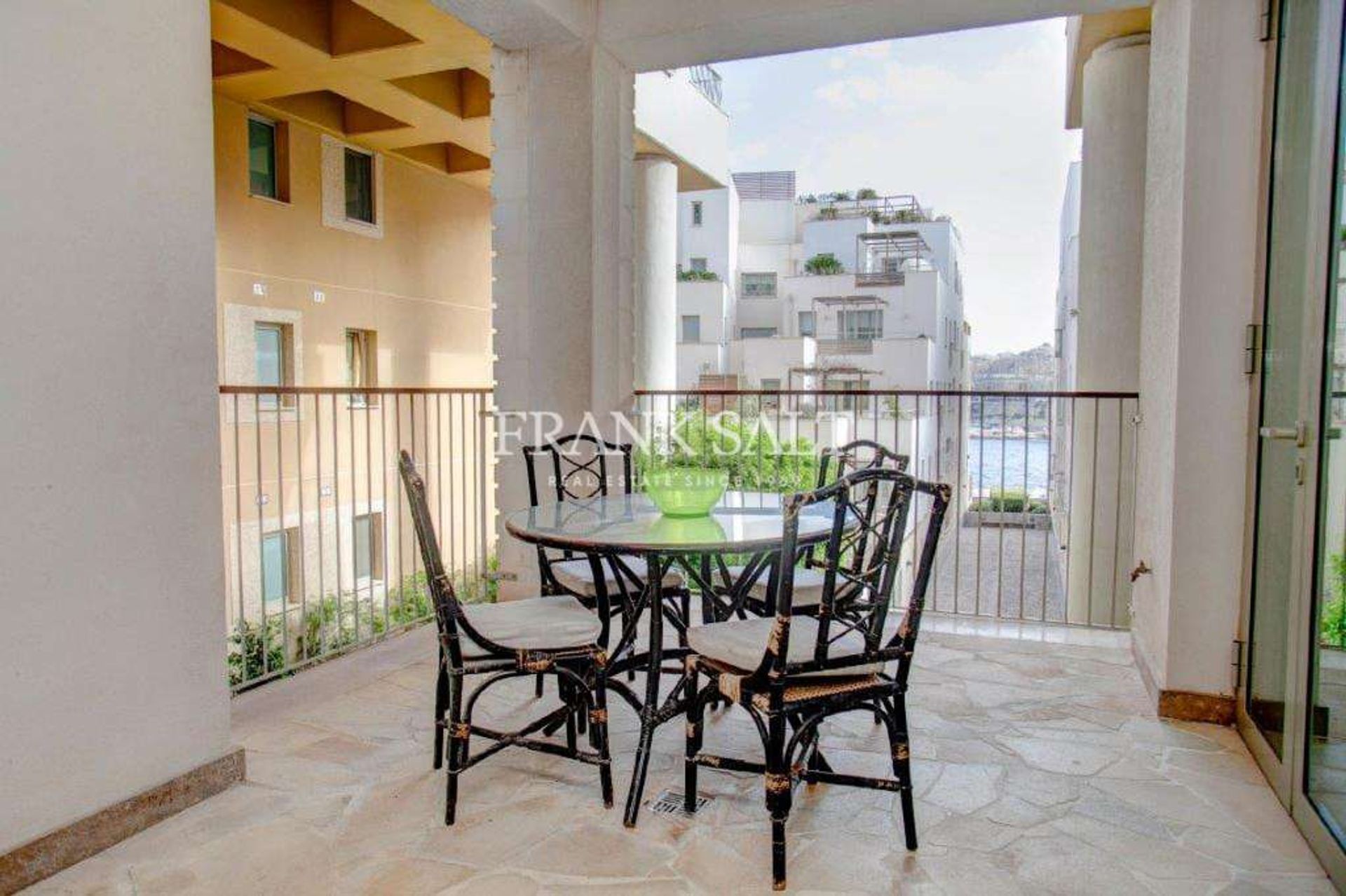 Condominium in Sliema,  11552691