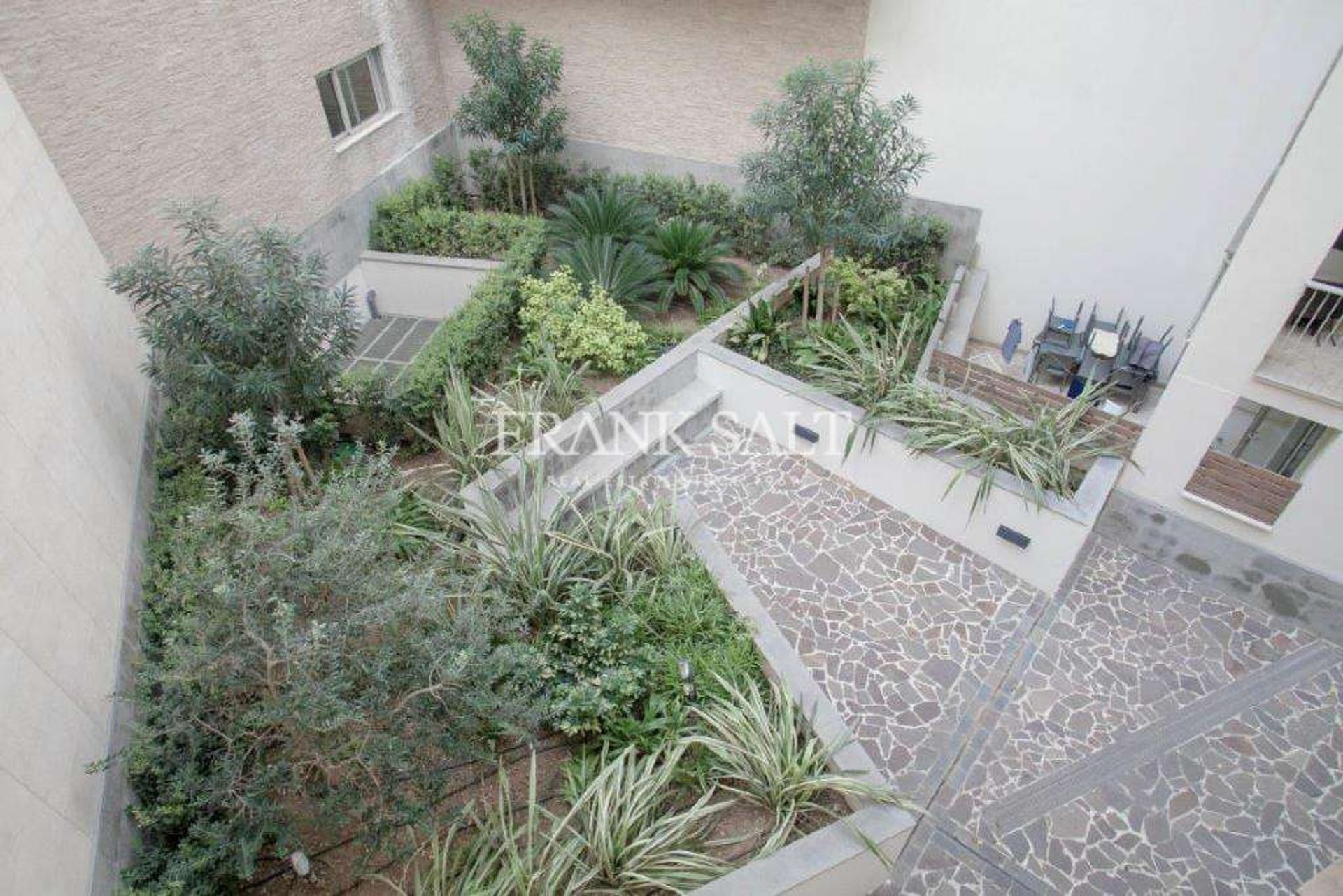 Condominium in Sliema,  11552691