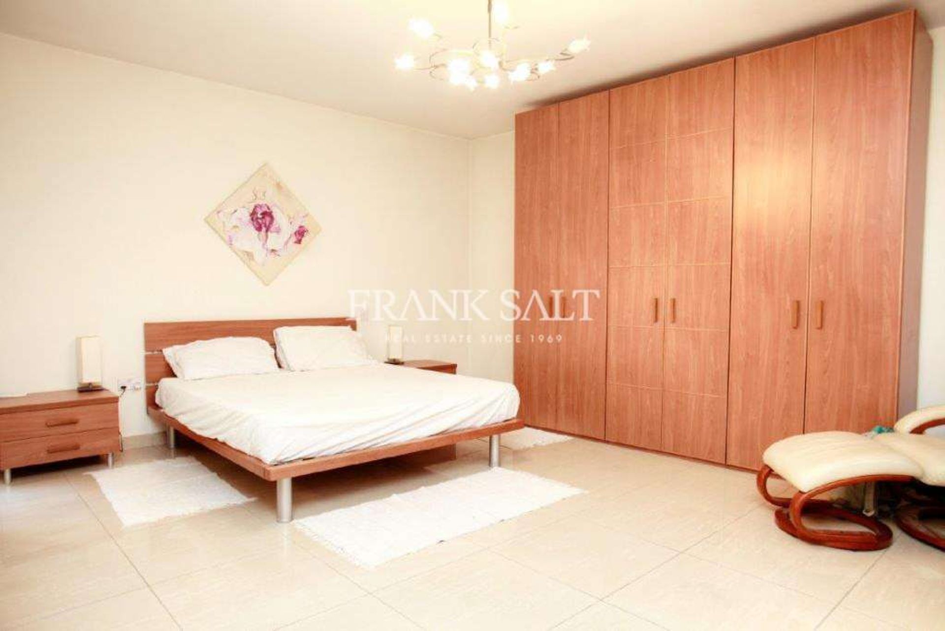 Condominium in San Giljan, San Giljan 11553066