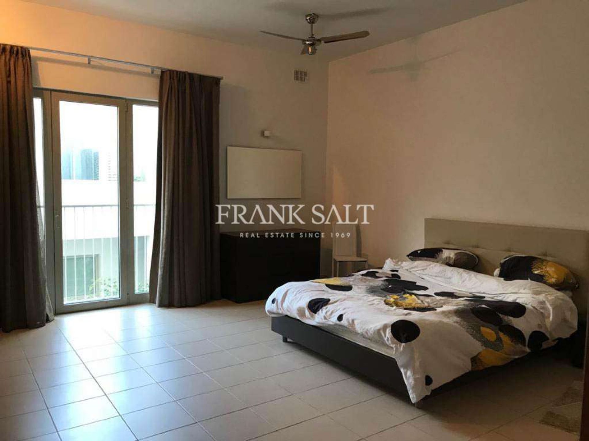 Condominium in Sliema,  11553087