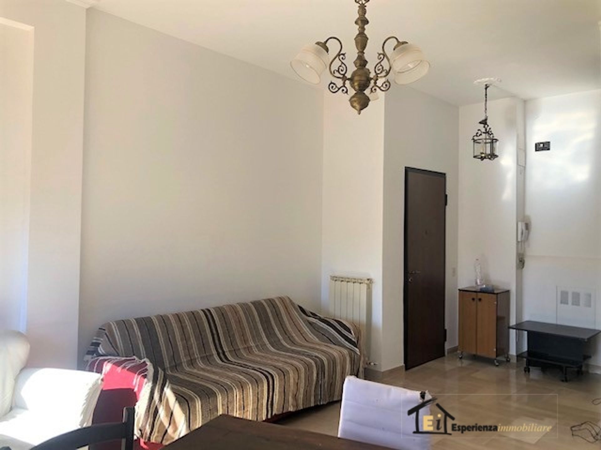 Condominio nel Poggio Mirteto, Lazio 11553281