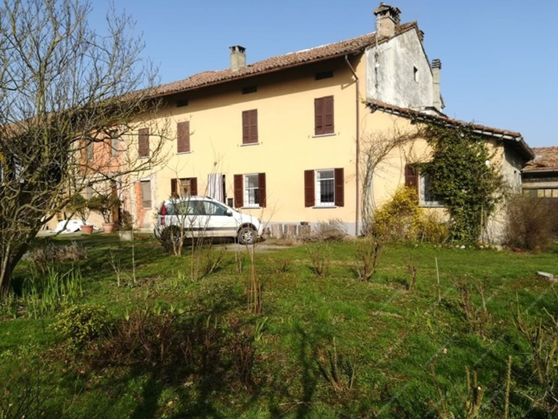 House in Casei Gerola, Piedmont 11553355