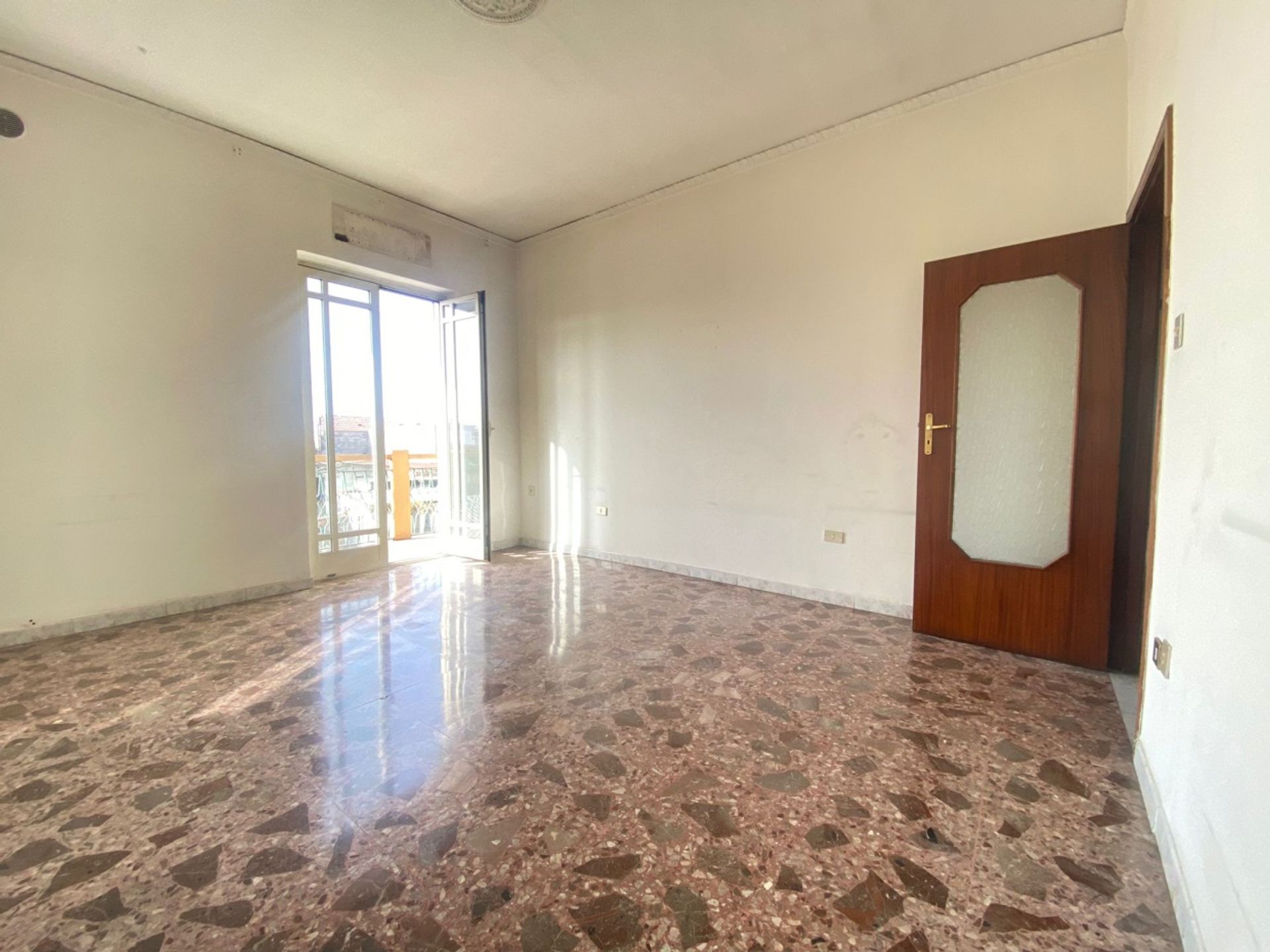 Condominium in Campagna, Campania 11553396