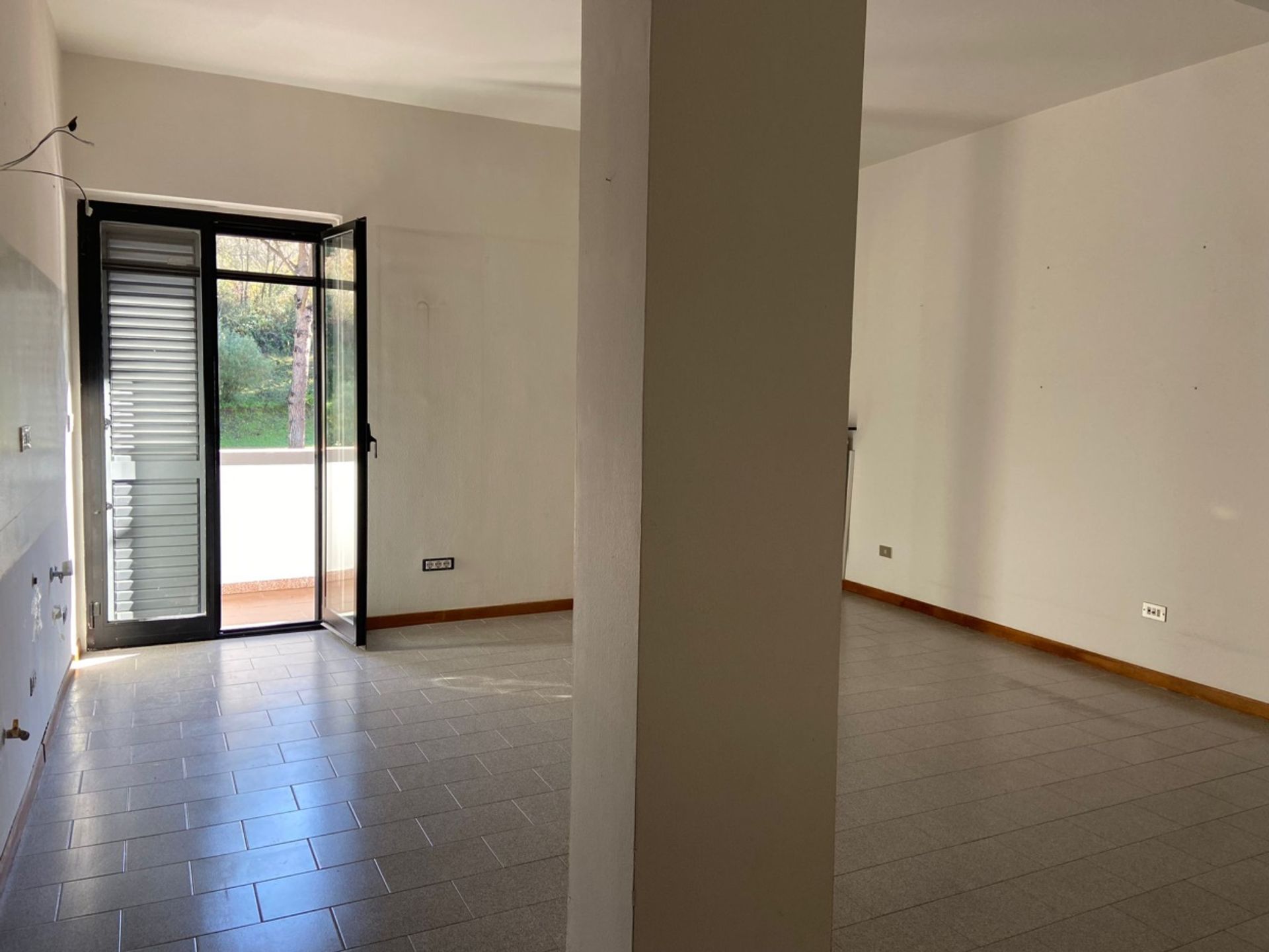 Condominium in Pozzuoli, Campania 11553856