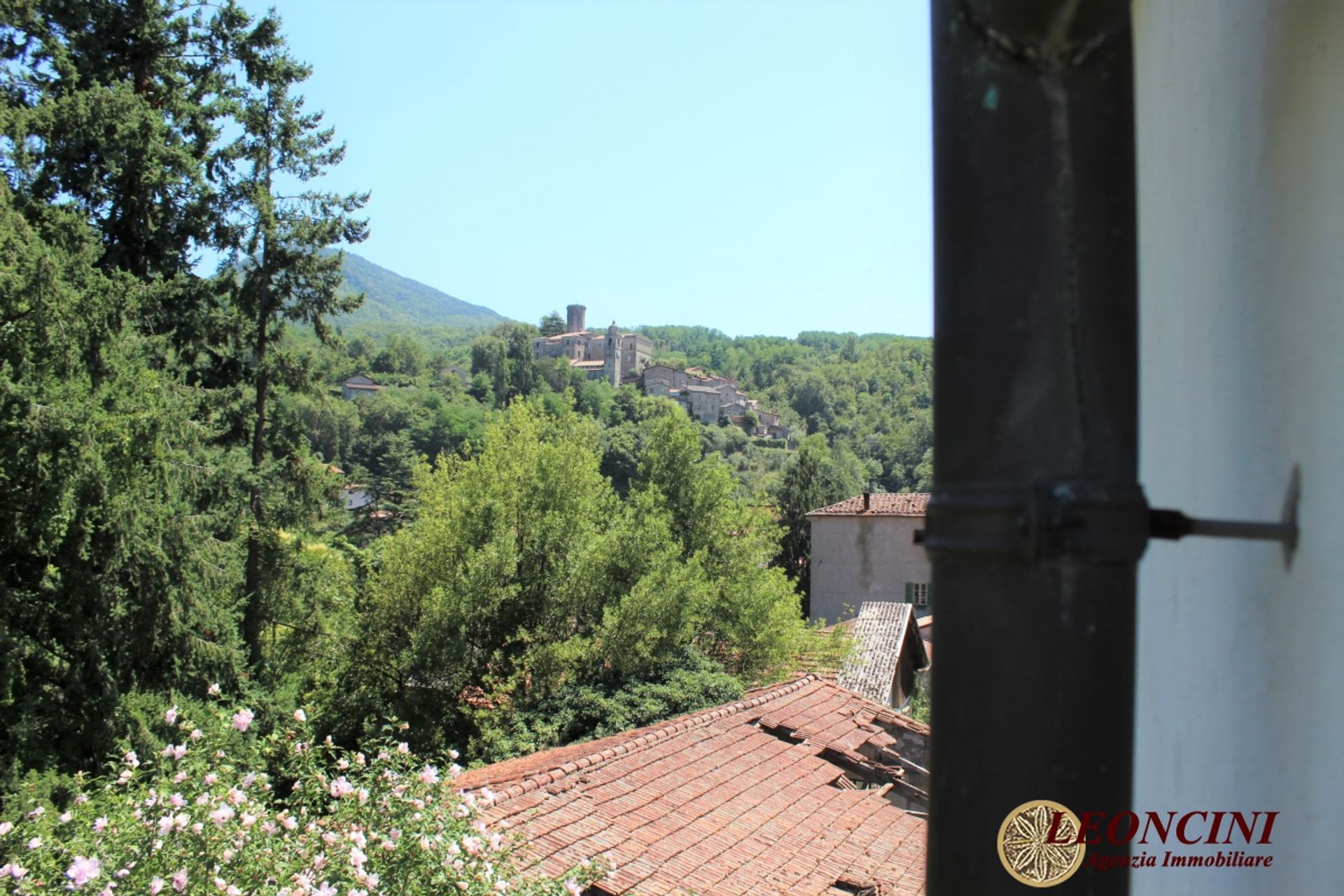 Osakehuoneisto sisään Bagnone, Tuscany 11554025