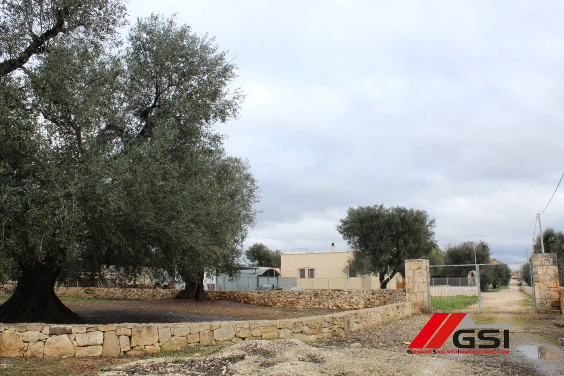 Rumah di San Michele Salentino, Apulia 11554331