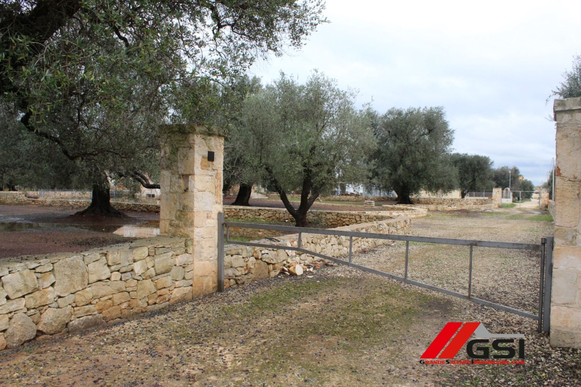 Rumah di San Michele Salentino, Apulia 11554331