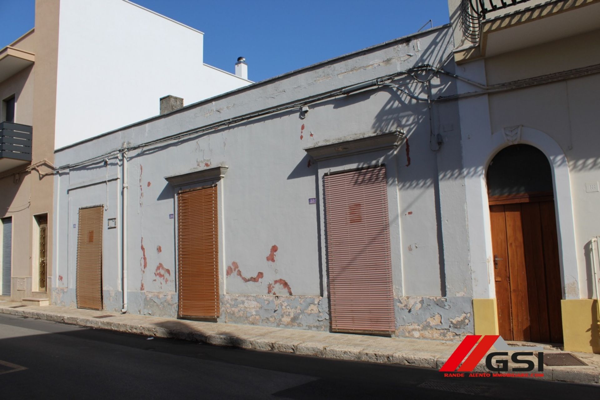 casa en San Michele Salentino, Apulia 11554342