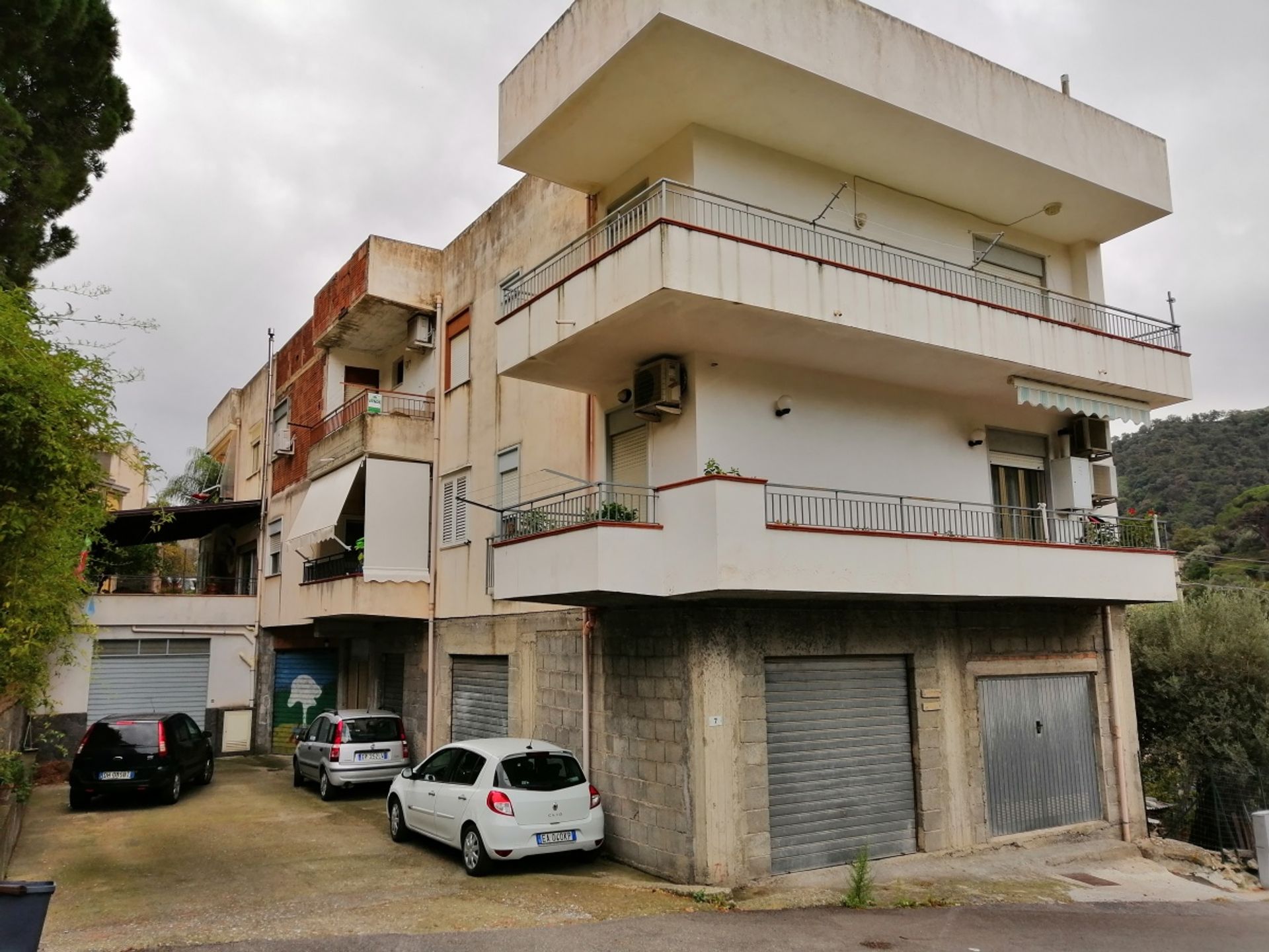 Condominio en Santa Caterina Villarmosa, Sicilia 11554473