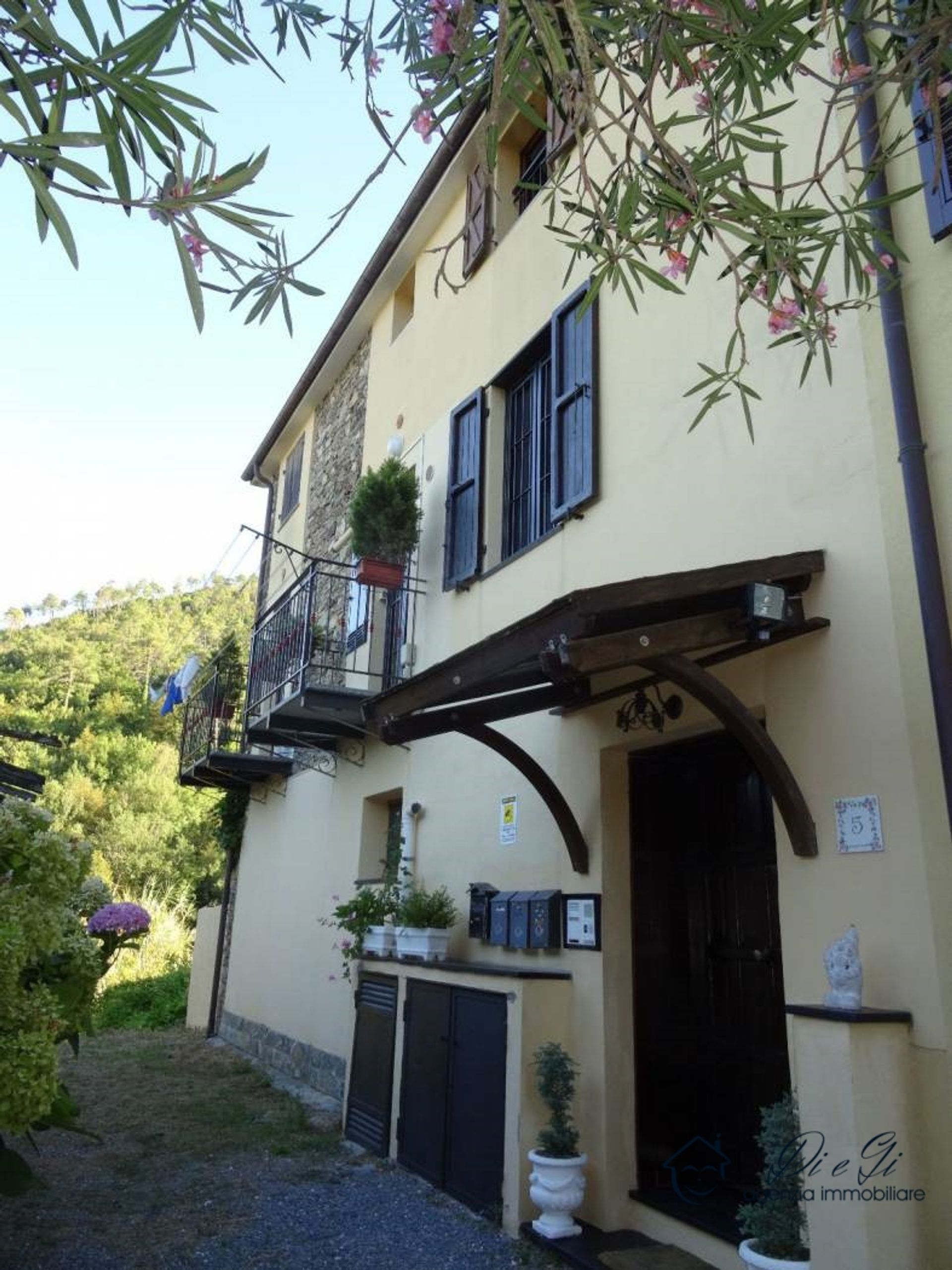 Condominio en Garlenda, Liguria 11555008