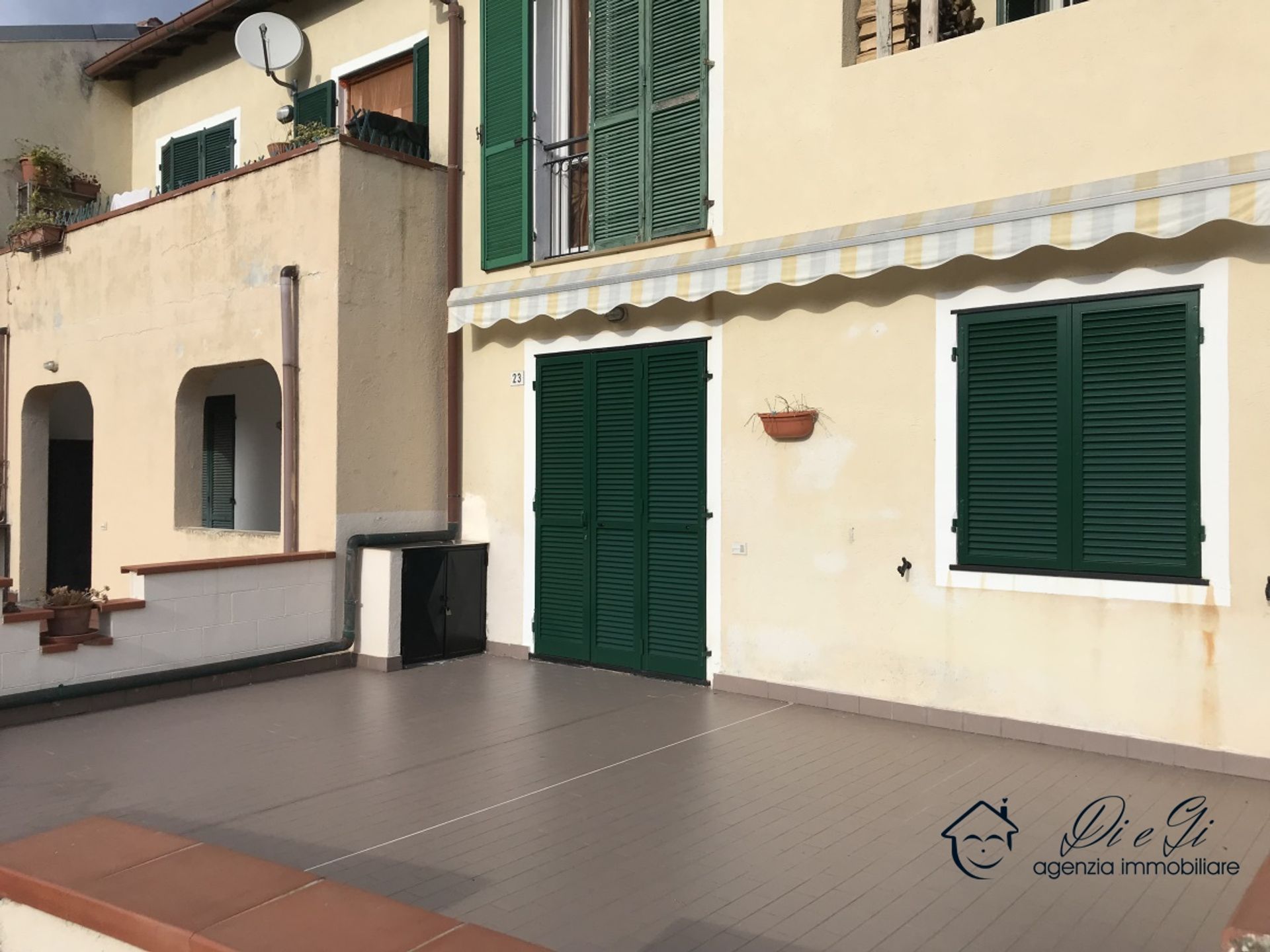 Condominio nel Casanova Lerrone, Liguria 11555016