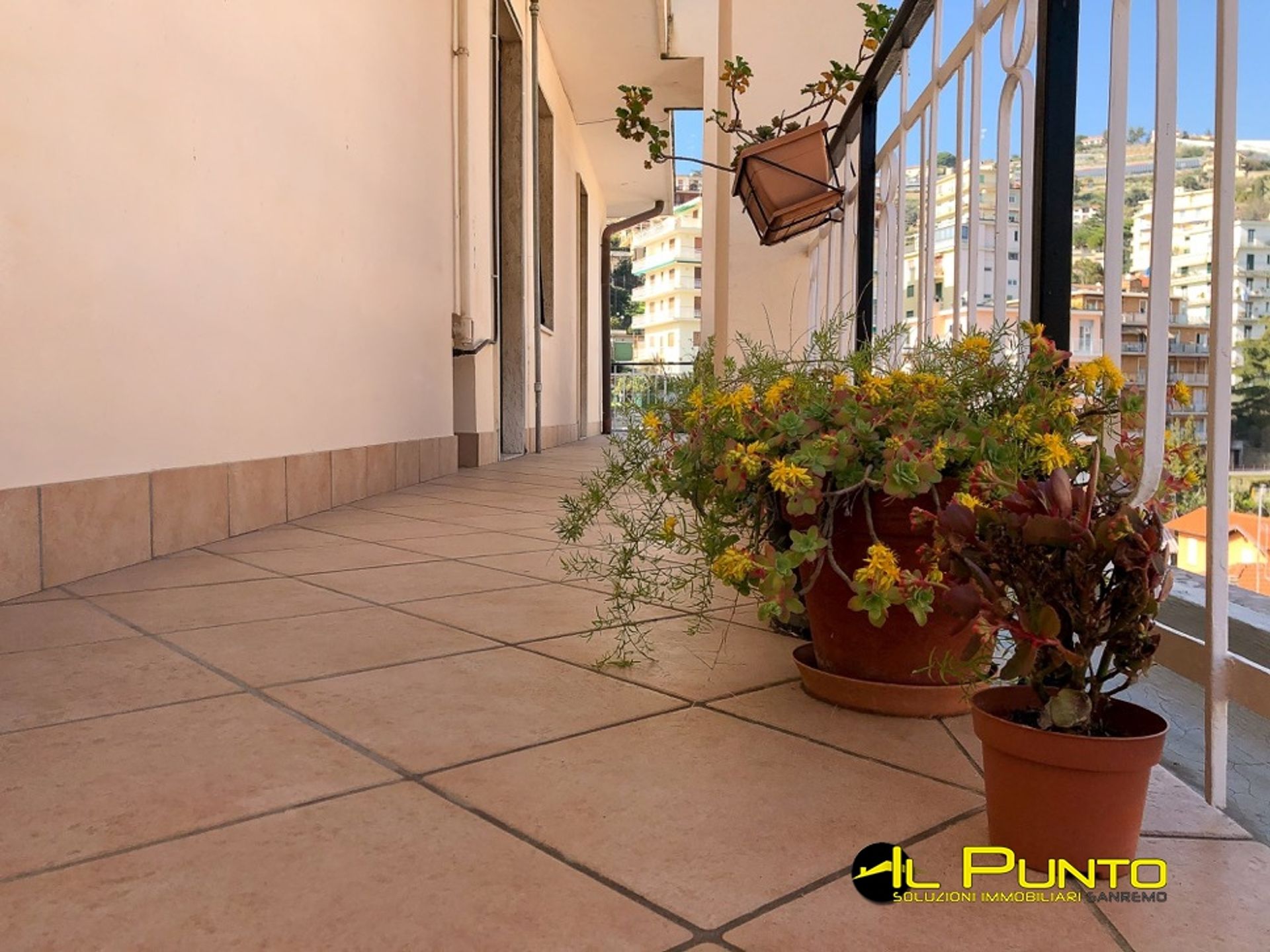 Condominium in , Liguria 11555073