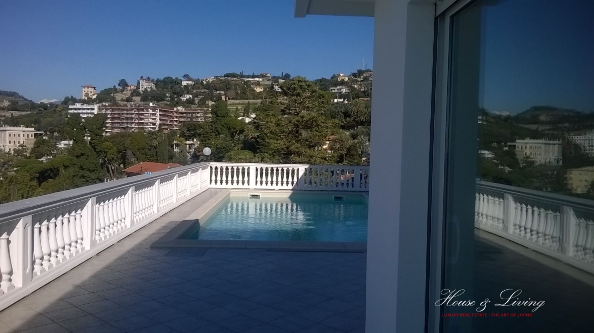 Condominio en Bordighera, Liguria 11555074