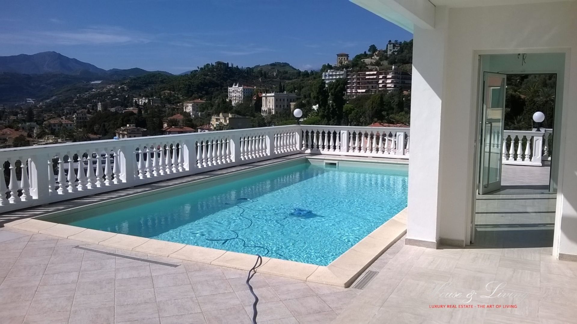 Condominium dans Bordighera, Ligurie 11555074