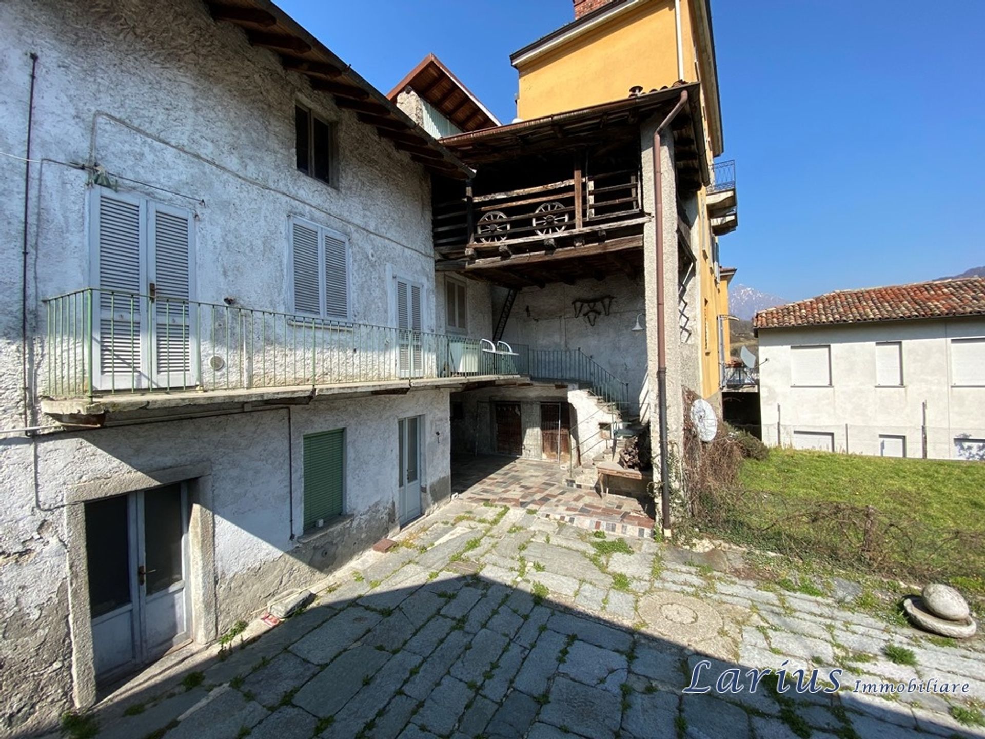 rumah dalam , Lombardy 11555143