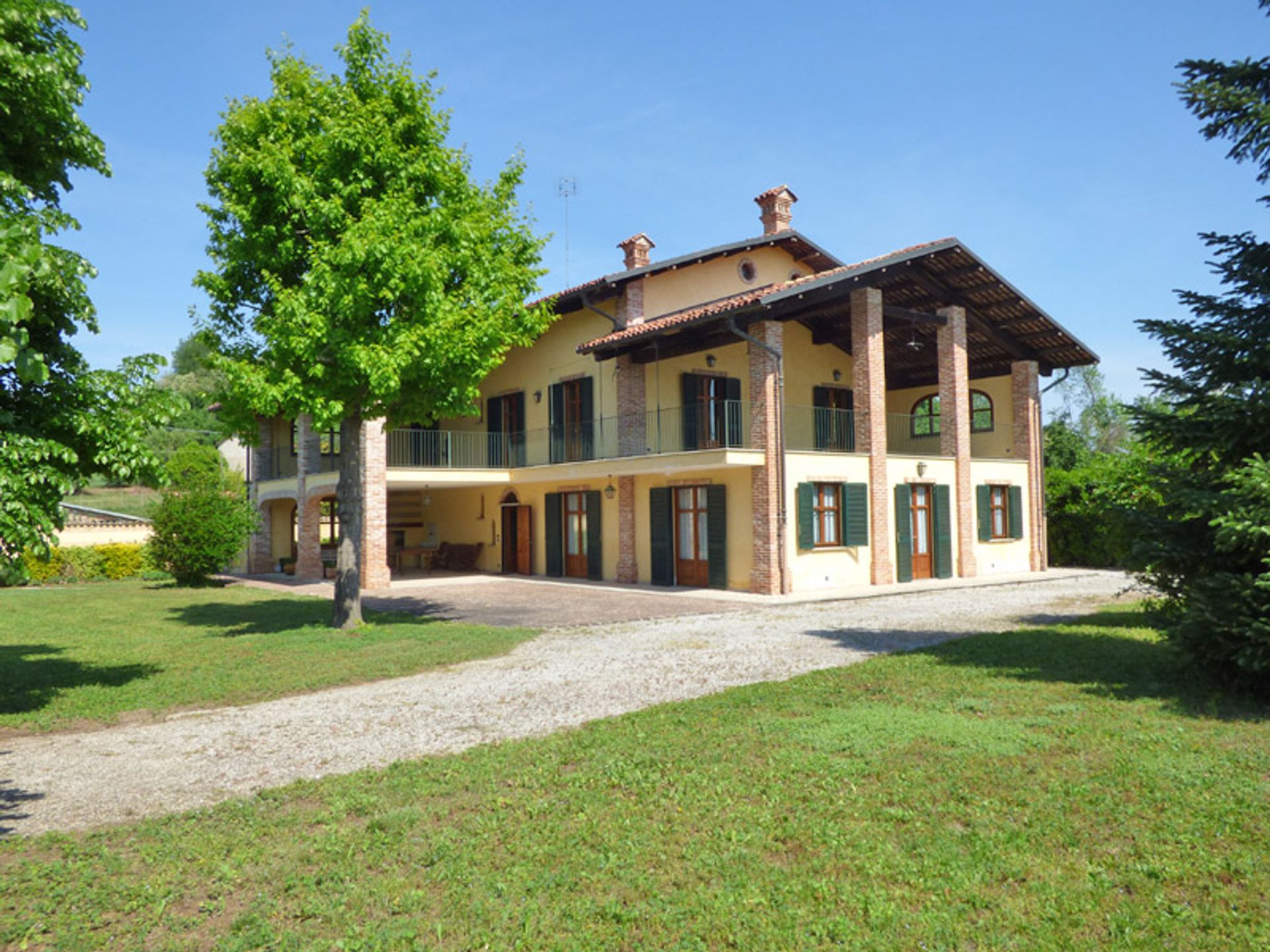 casa en Narzole, Piedmont 11598692