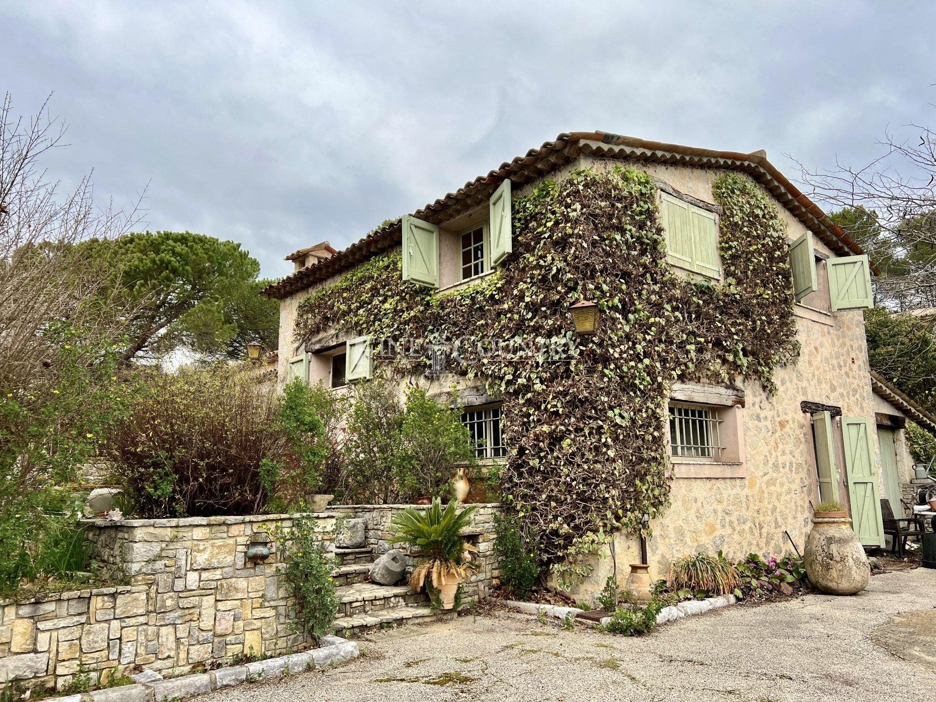 Casa nel Mougins, Provenza-Alpi-Costa Azzurra 11600167