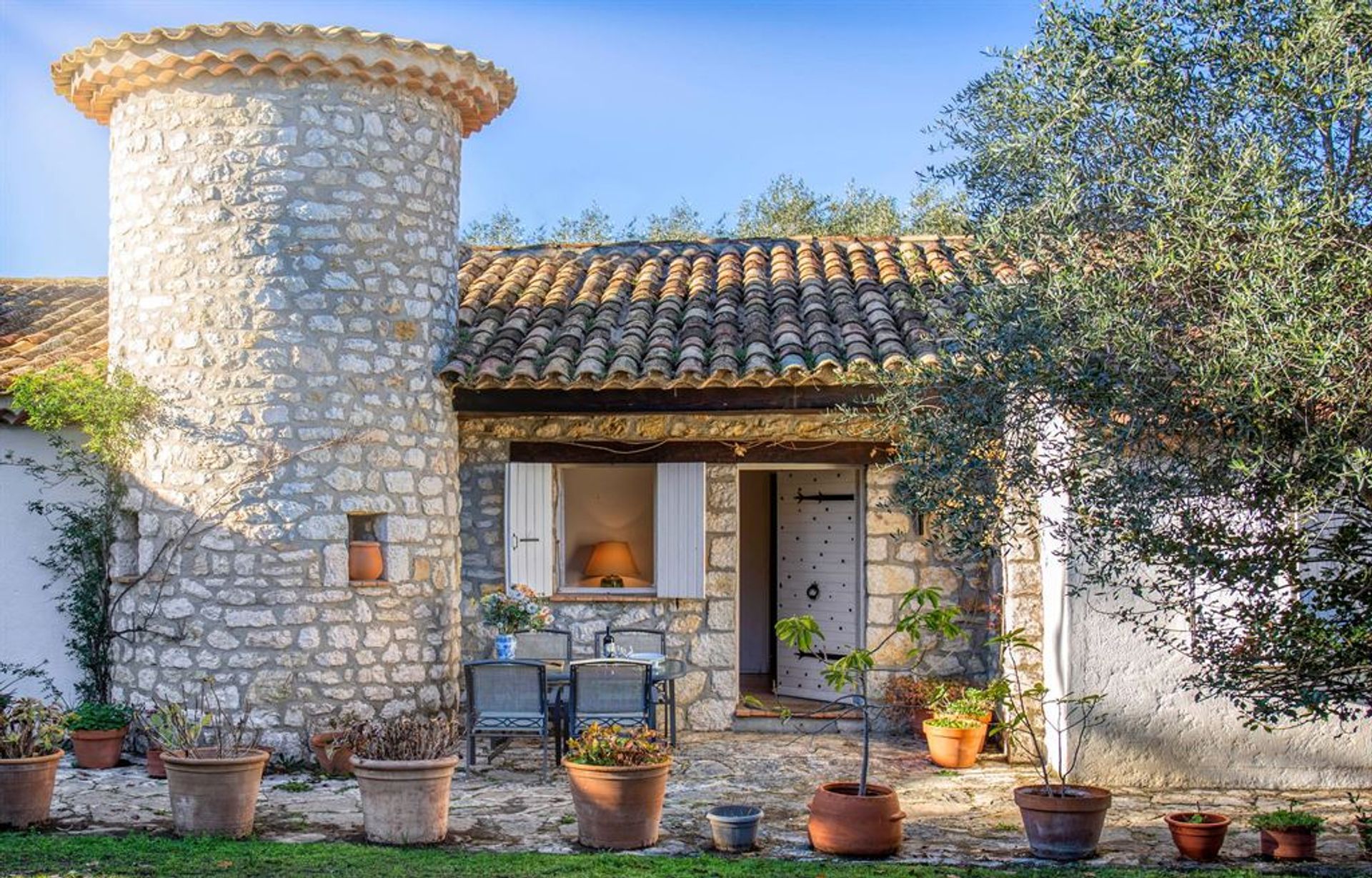 Hus i La Gaude, Provence-Alpes-Cote d'Azur 11607531