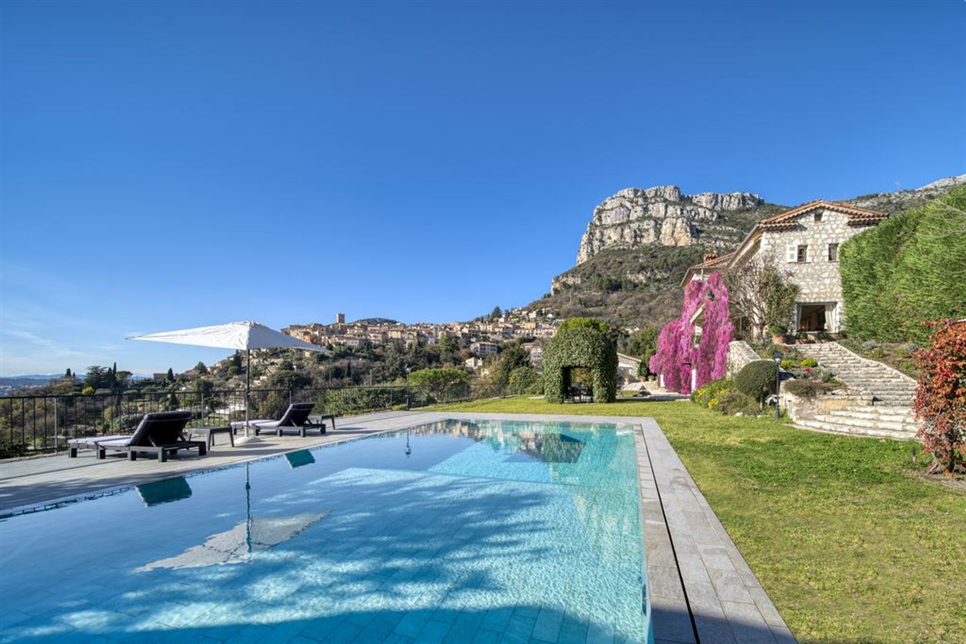 жилой дом в Saint-Jeannet, Provence-Alpes-Côte d'Azur 11607540