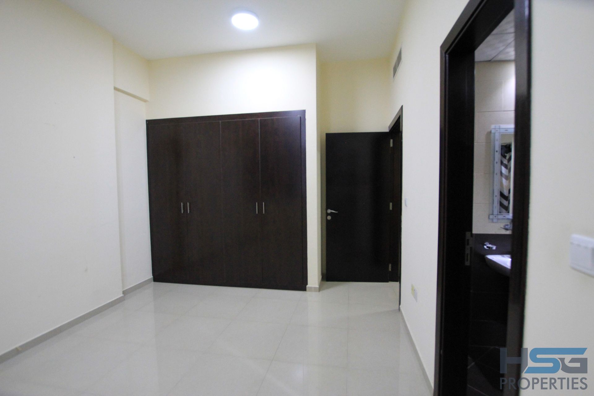 Condominium in Warisaan, Dubayy 11607579