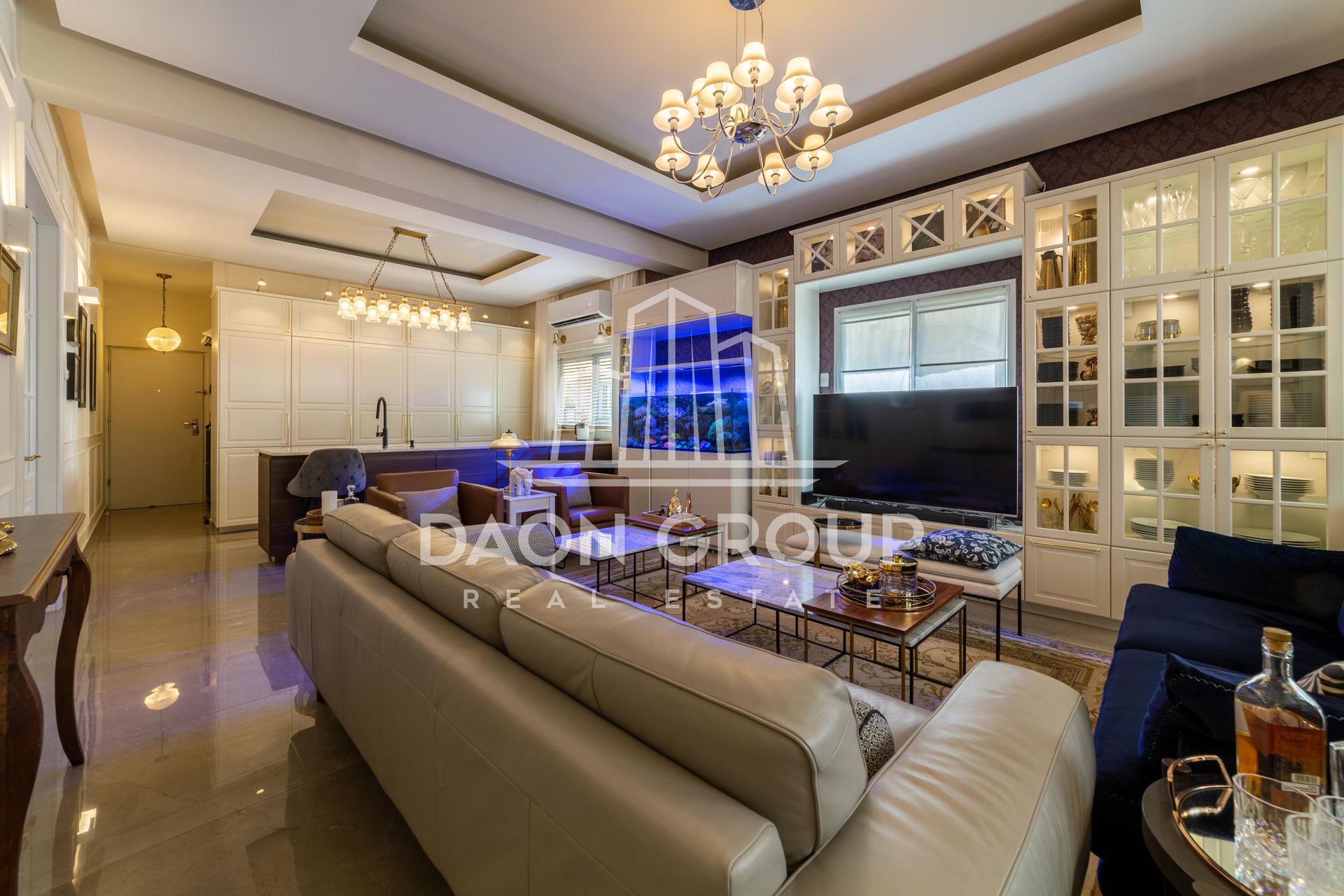 Condominium in Tel Aviv-Jafo, Shulamit Street 11608884