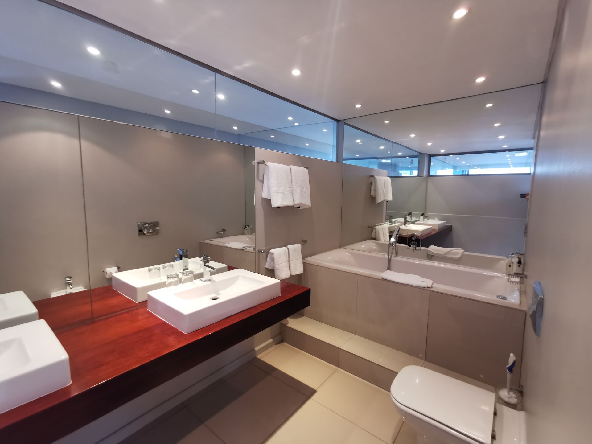 Condominium in Cape Town, Western Cape 11608888