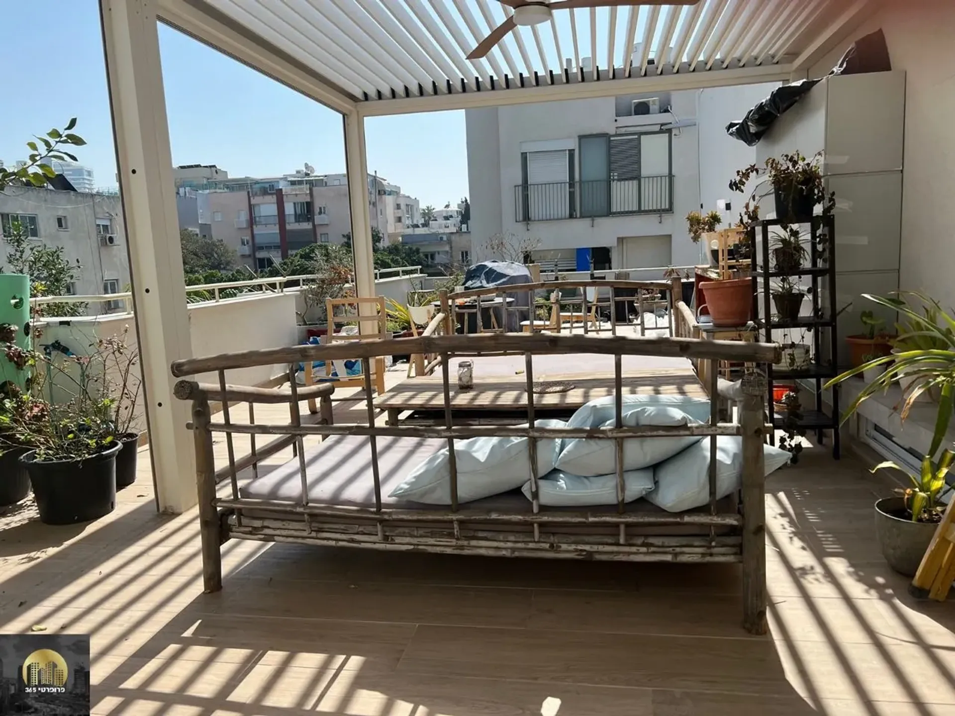 Condominium in Tel Aviv Port, Tel Aviv 11608890