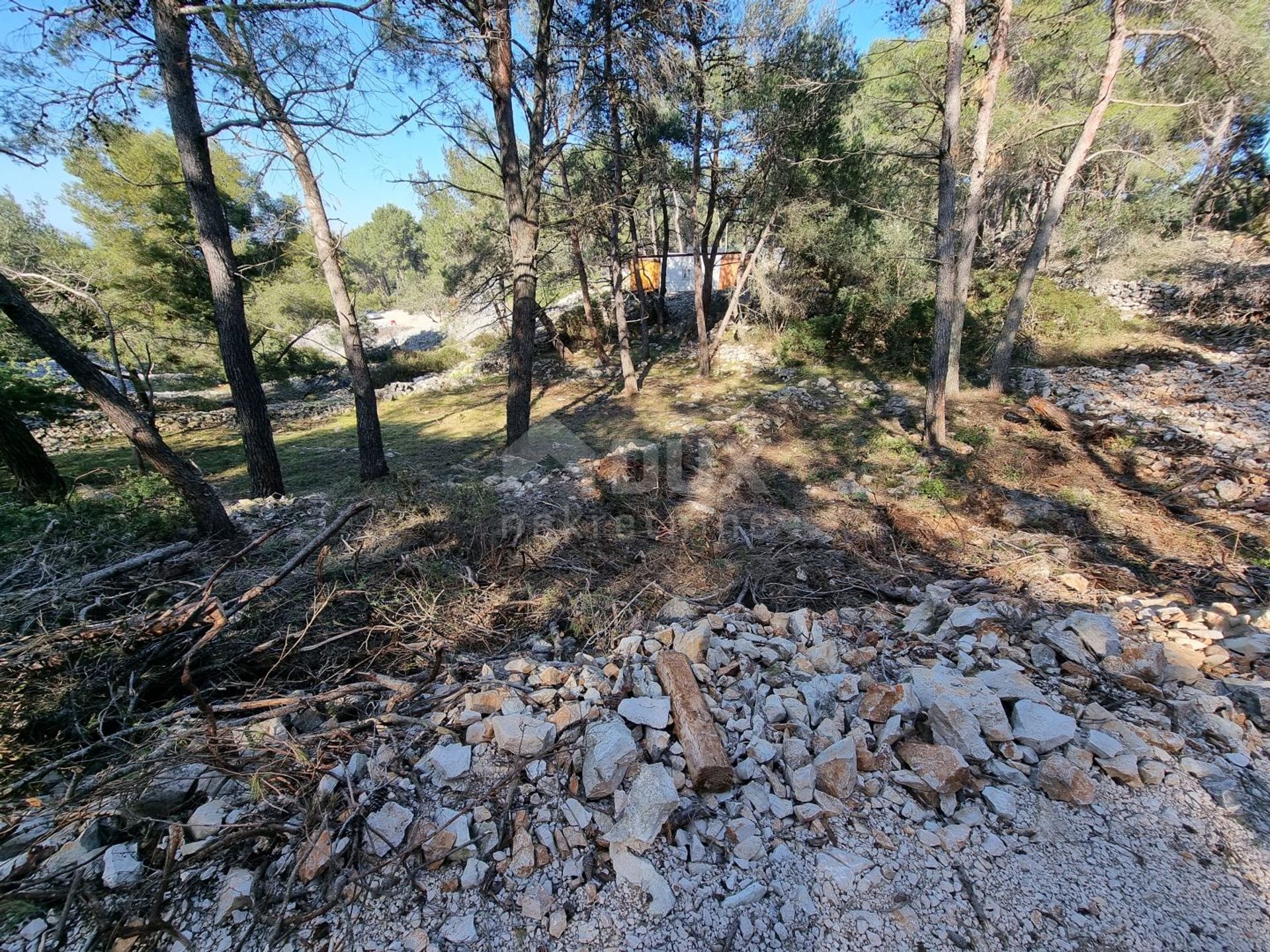 Tanah dalam Mali Losinj, Primorsko-Goranska Zupanija 11608987