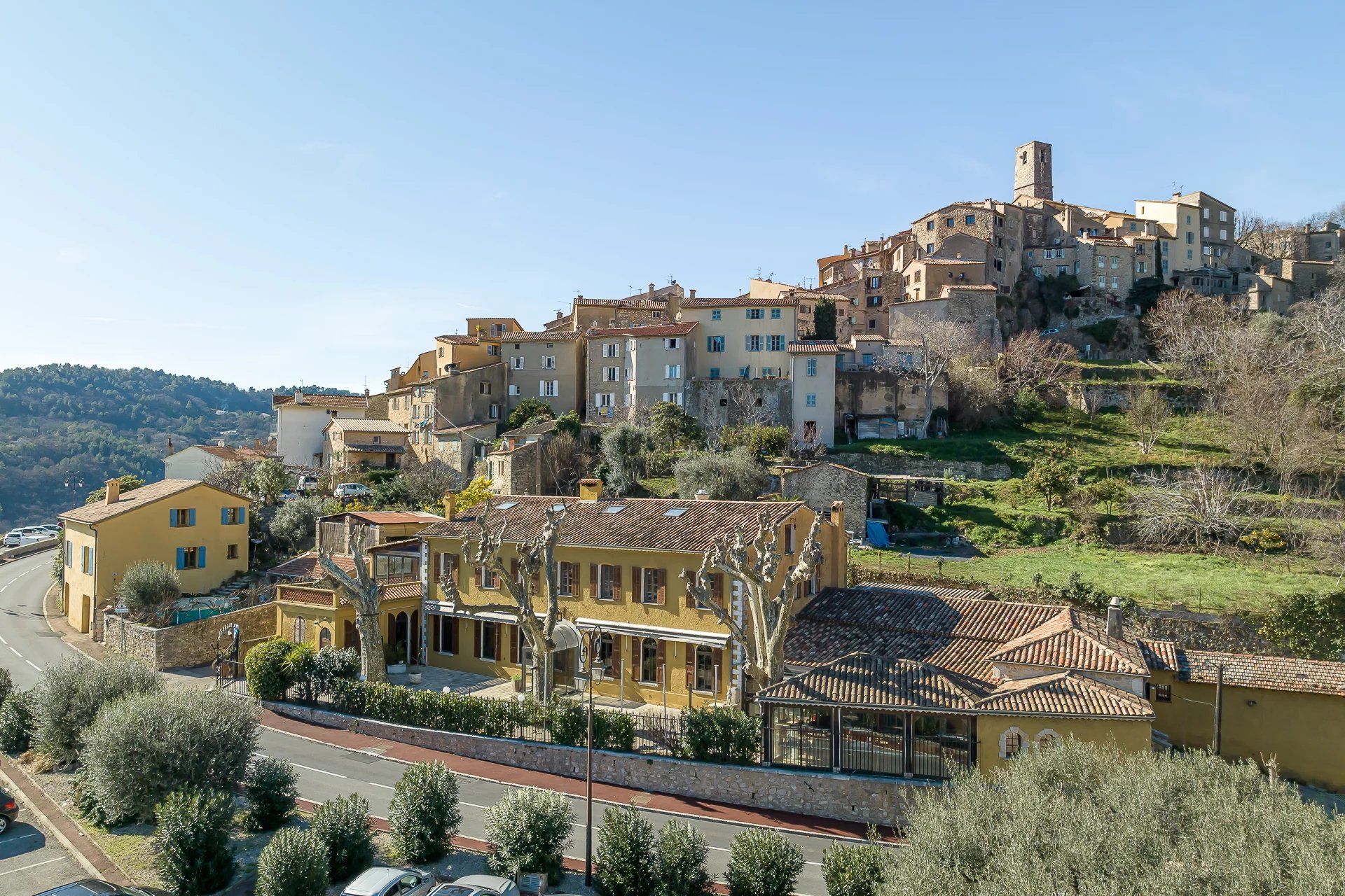 Dom w Le Bar-sur-Loup, Provence-Alpes-Cote d'Azur 11611135