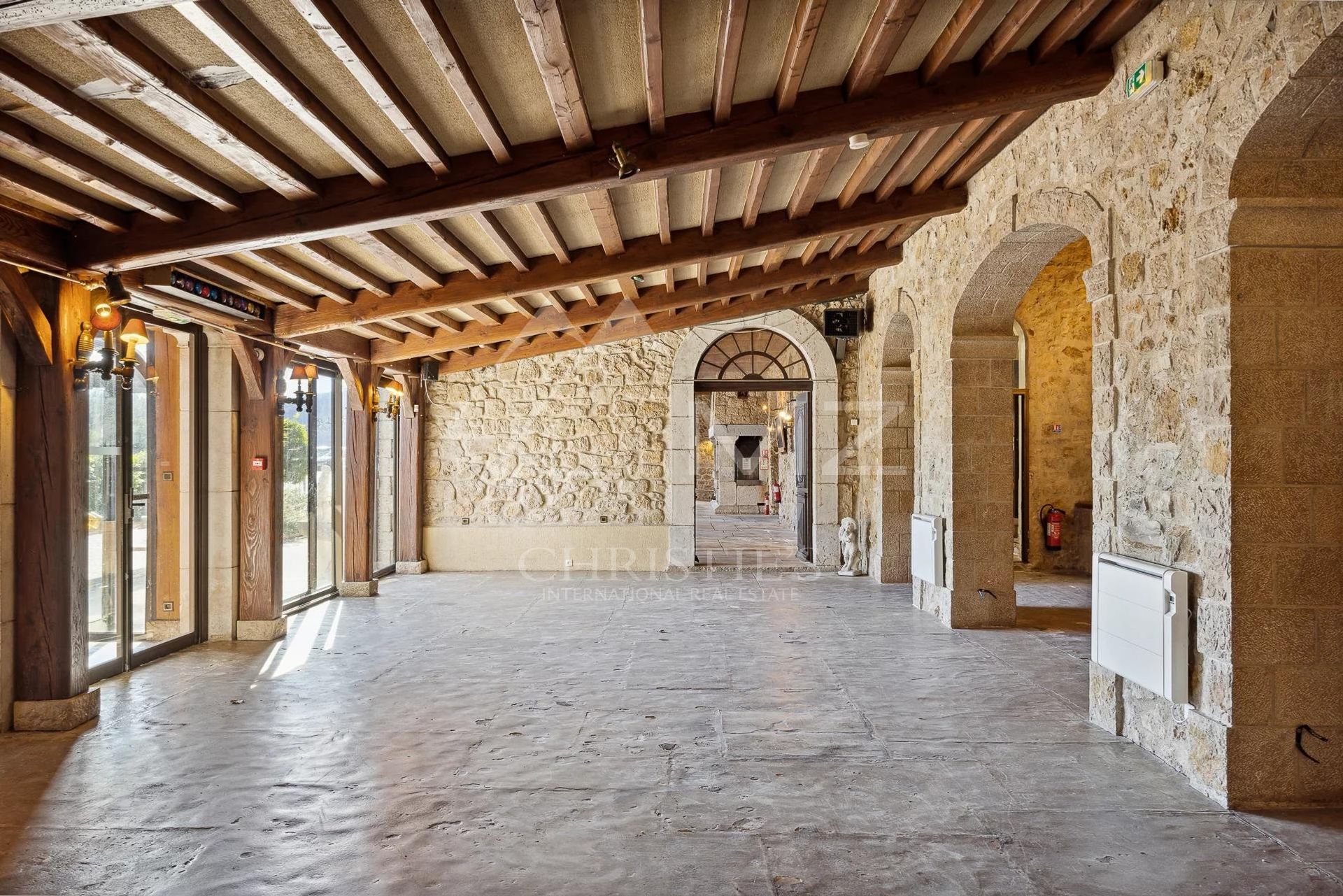 casa en Le Bar-sur-Loup, Provence-Alpes-Cote d'Azur 11611135