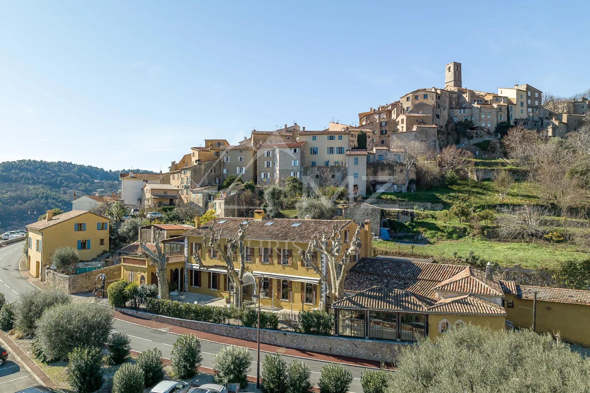 casa en Le Bar-sur-Loup, Provence-Alpes-Cote d'Azur 11611135