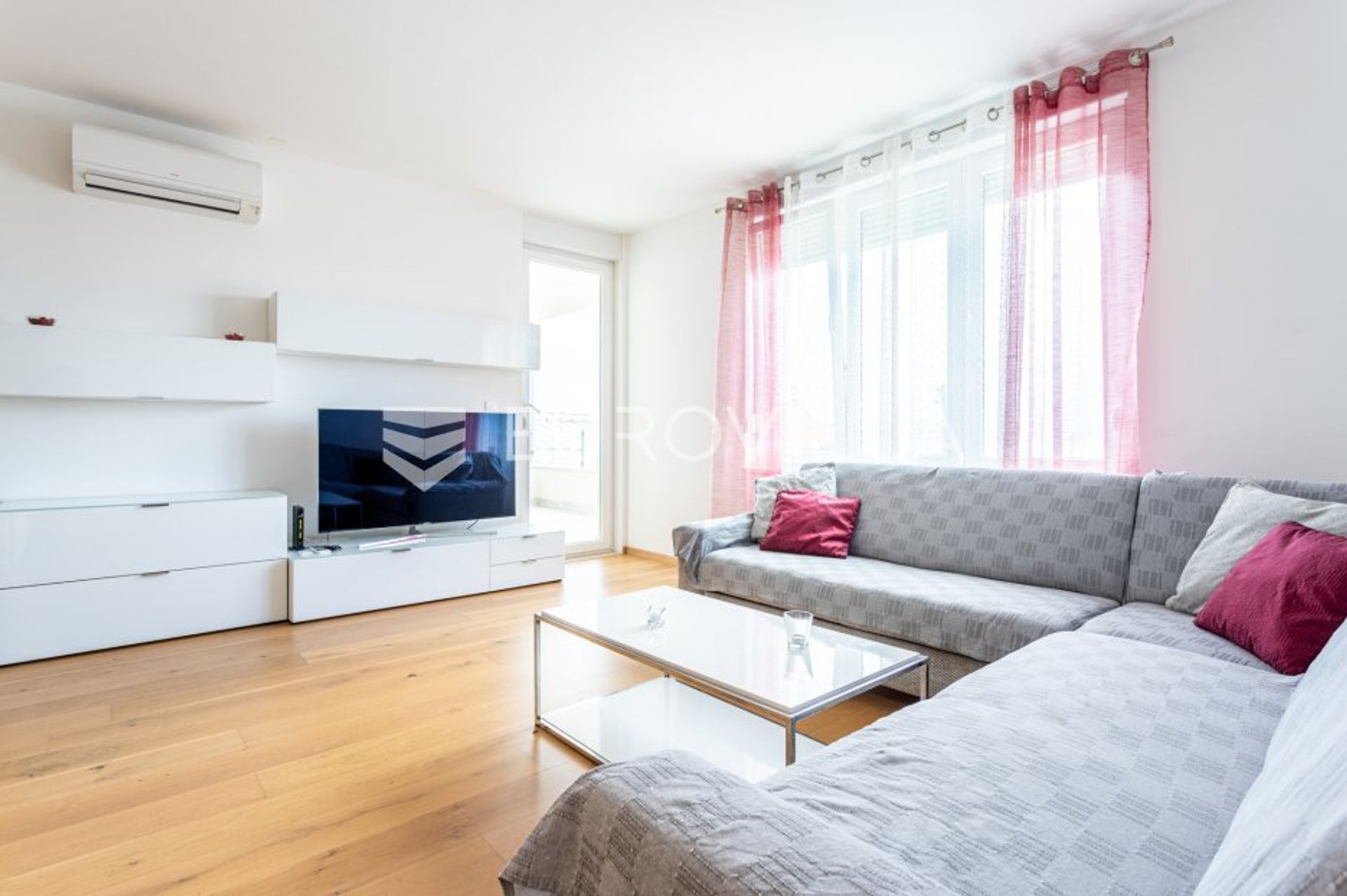 Condominio en Split, Splitsko-dalmatinska županija 11611494