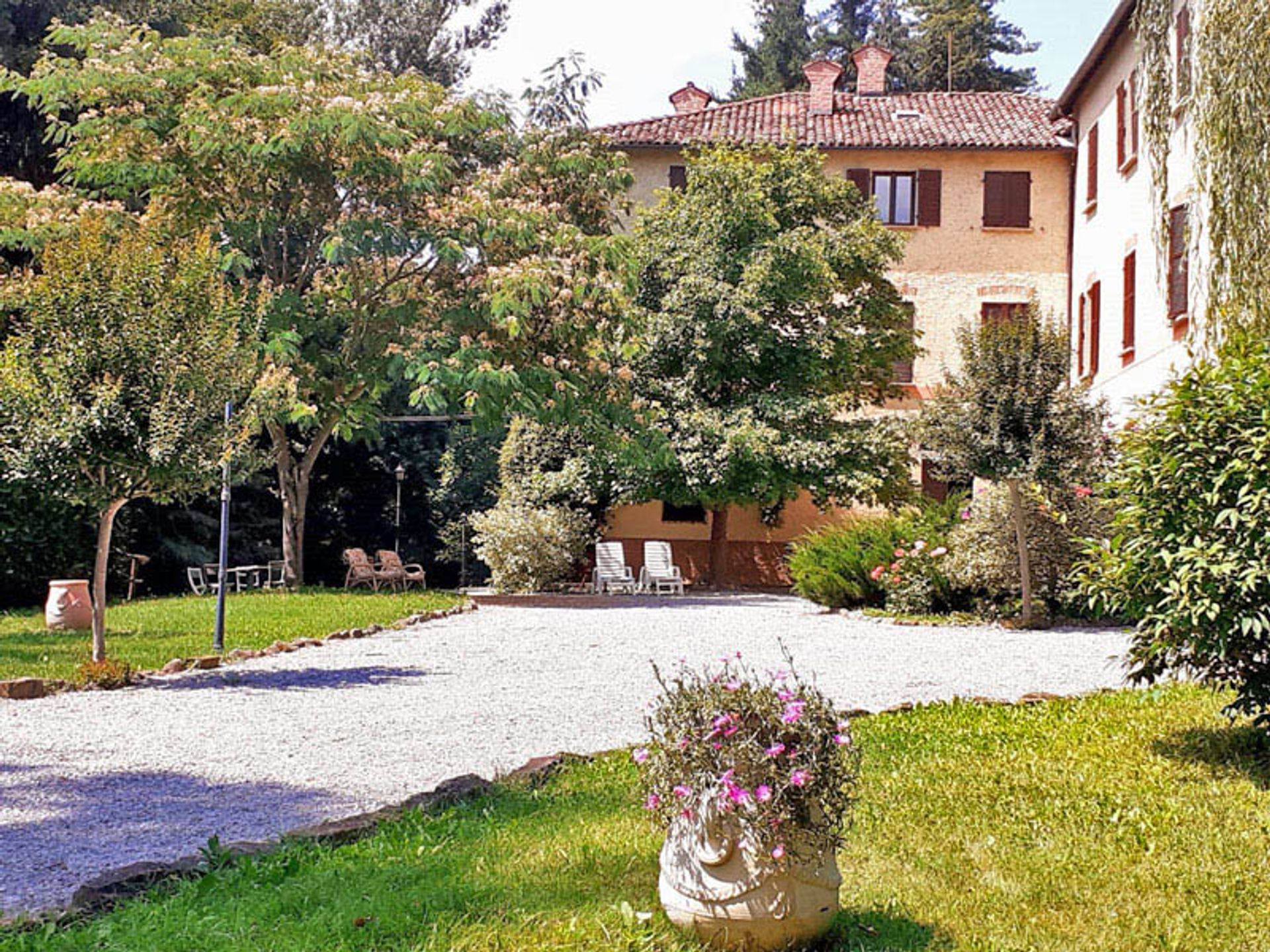 House in Murazzano, Piedmont 11611608