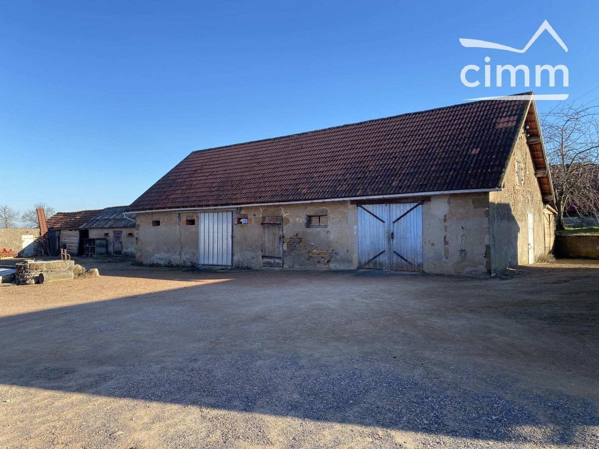 Kediaman dalam Montcombroux-les-Mines, Allier 11613530