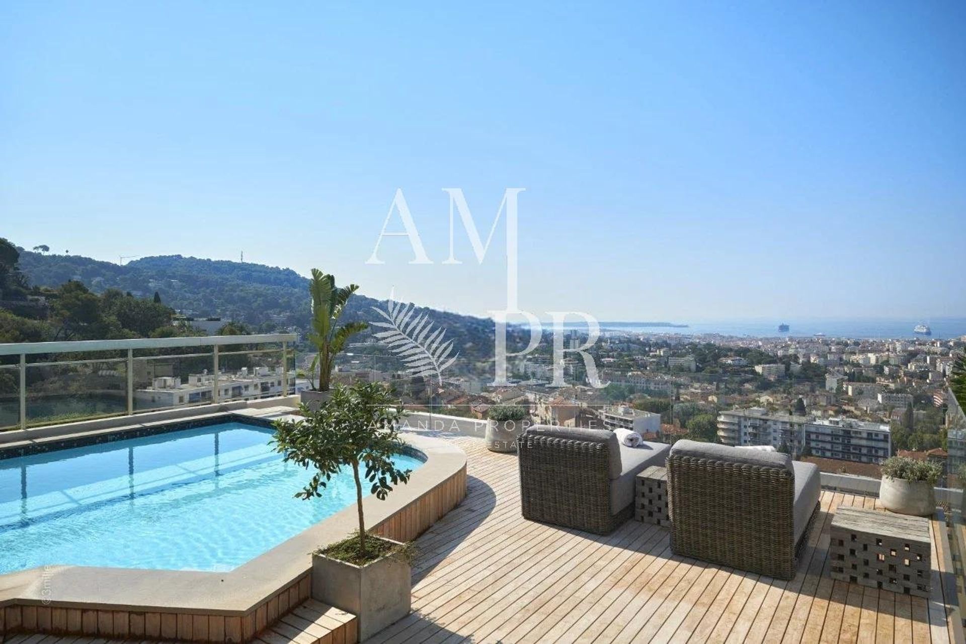 Condominium in Le Cannet, Provence-Alpes-Côte d'Azur 11614428