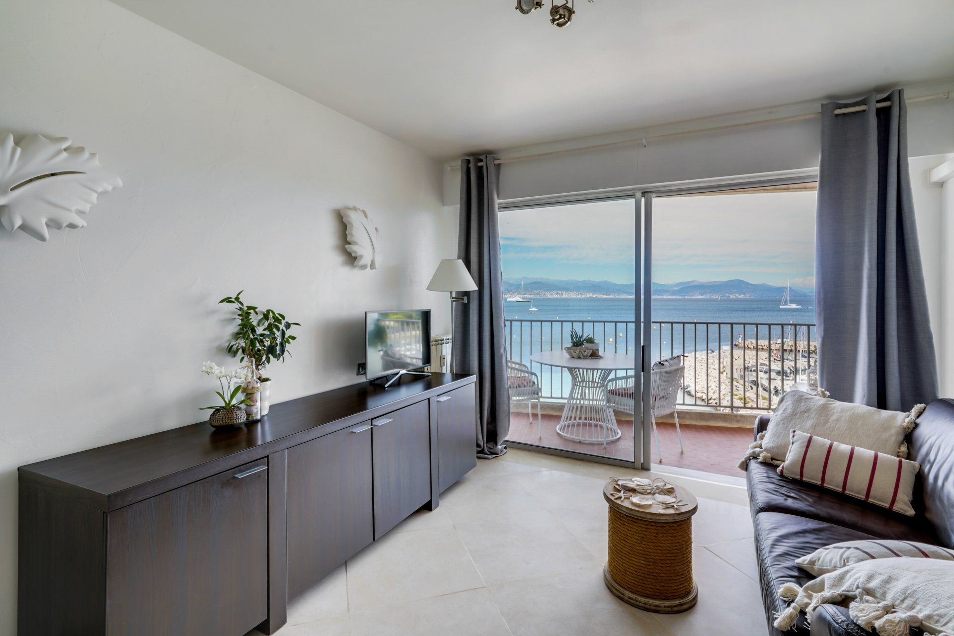 Residencial en Antibes, Alpes-Maritimes 11614750