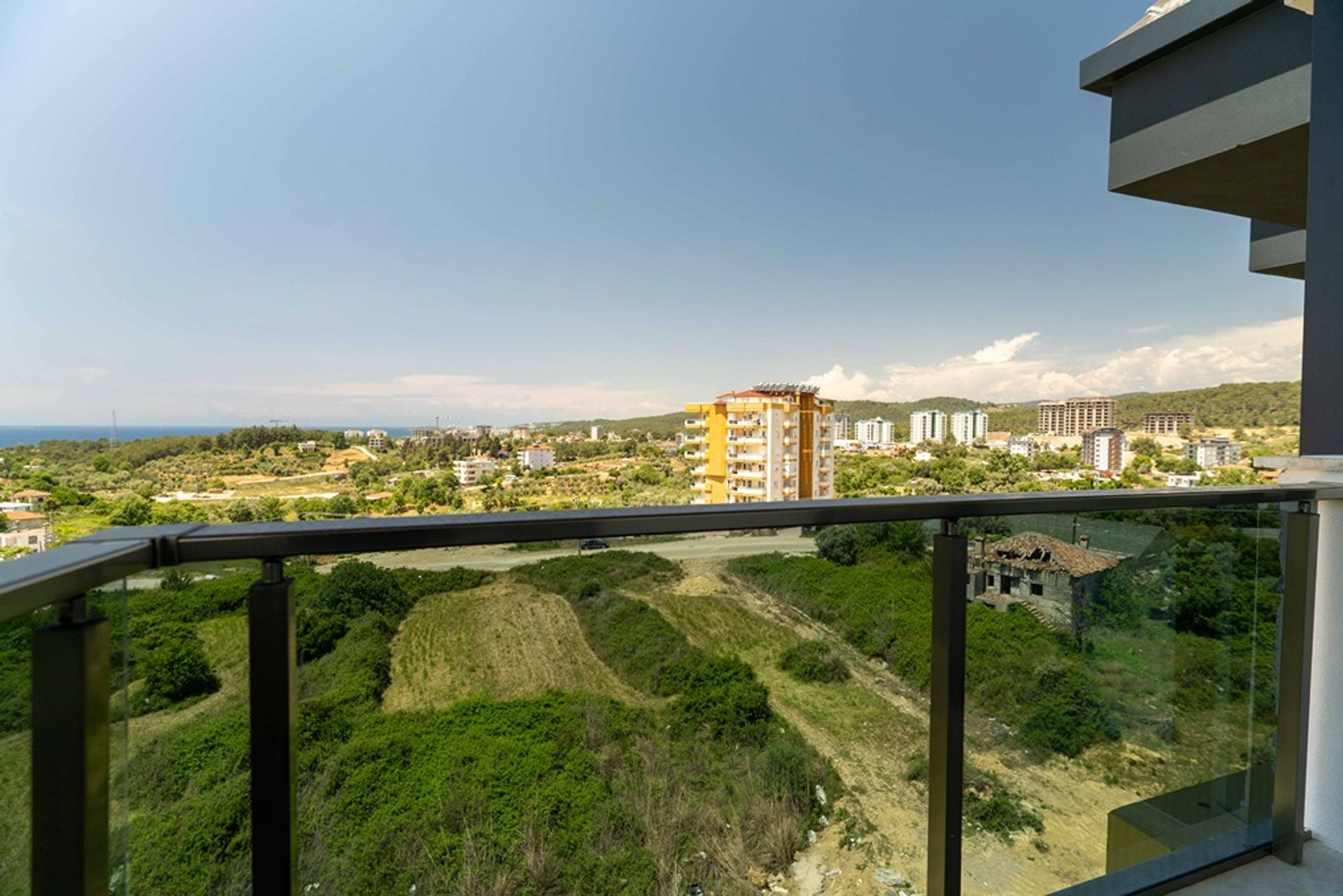 Condominio en Avsallar, Antalya 11615045