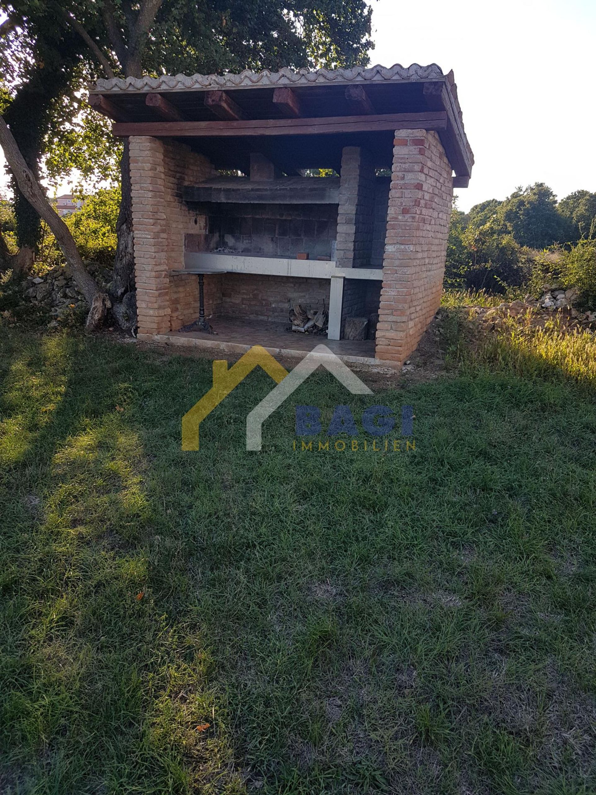 الأرض في Šišan, Istria County 11615651