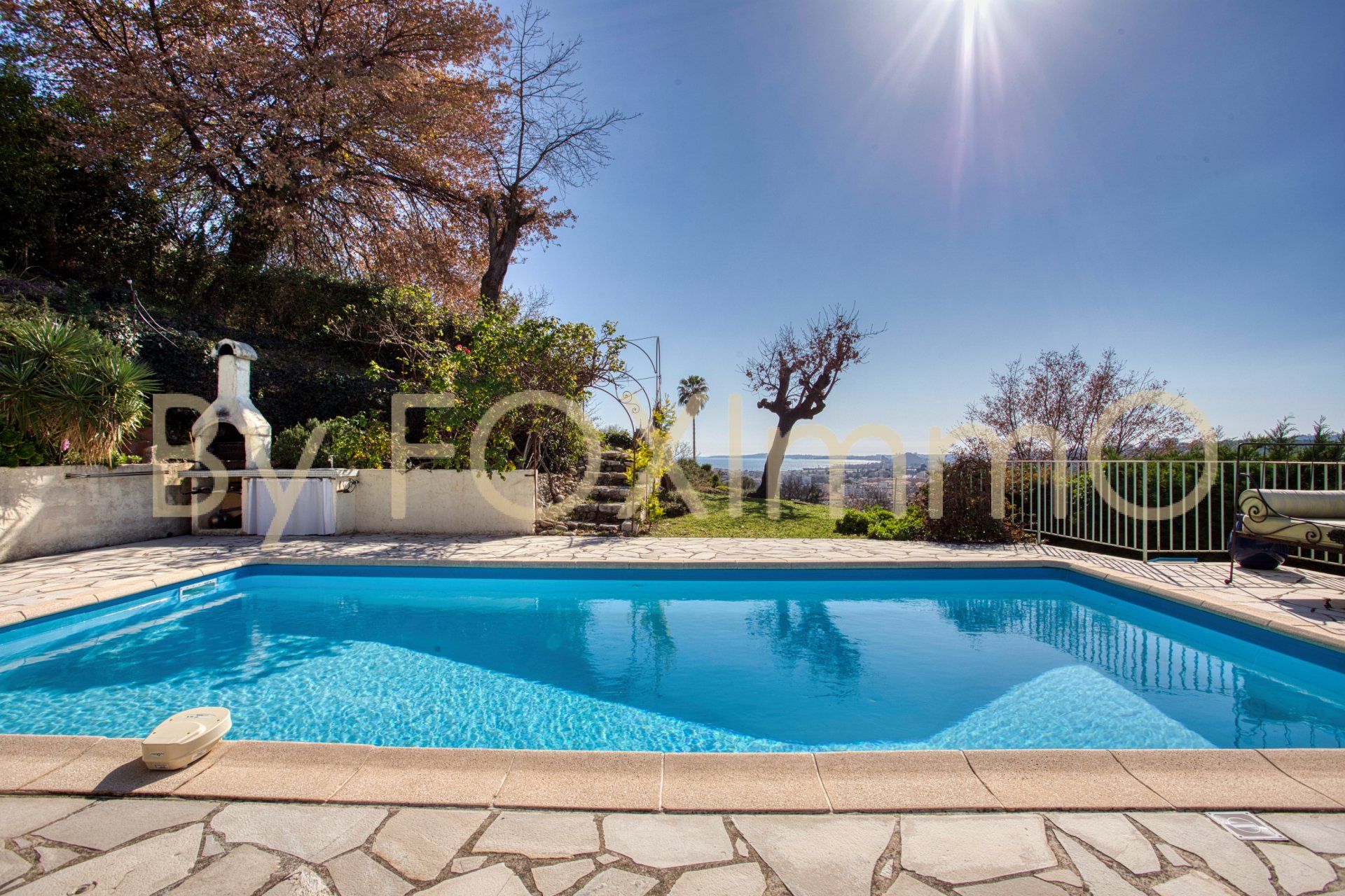 casa en Cagnes-sur-Mer, Provence-Alpes-Côte d'Azur 11618159