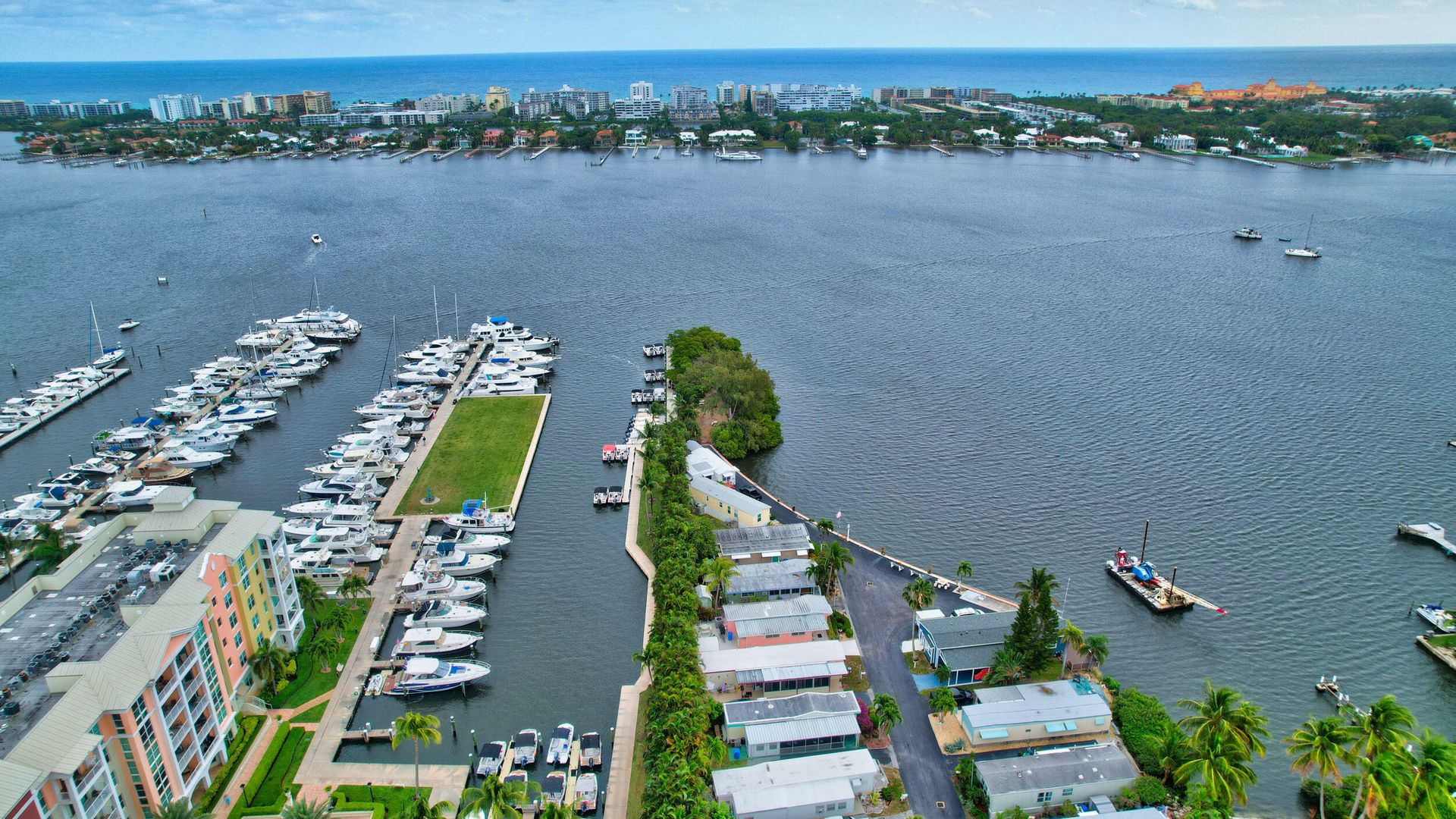 House in Lantana, Florida 11621061