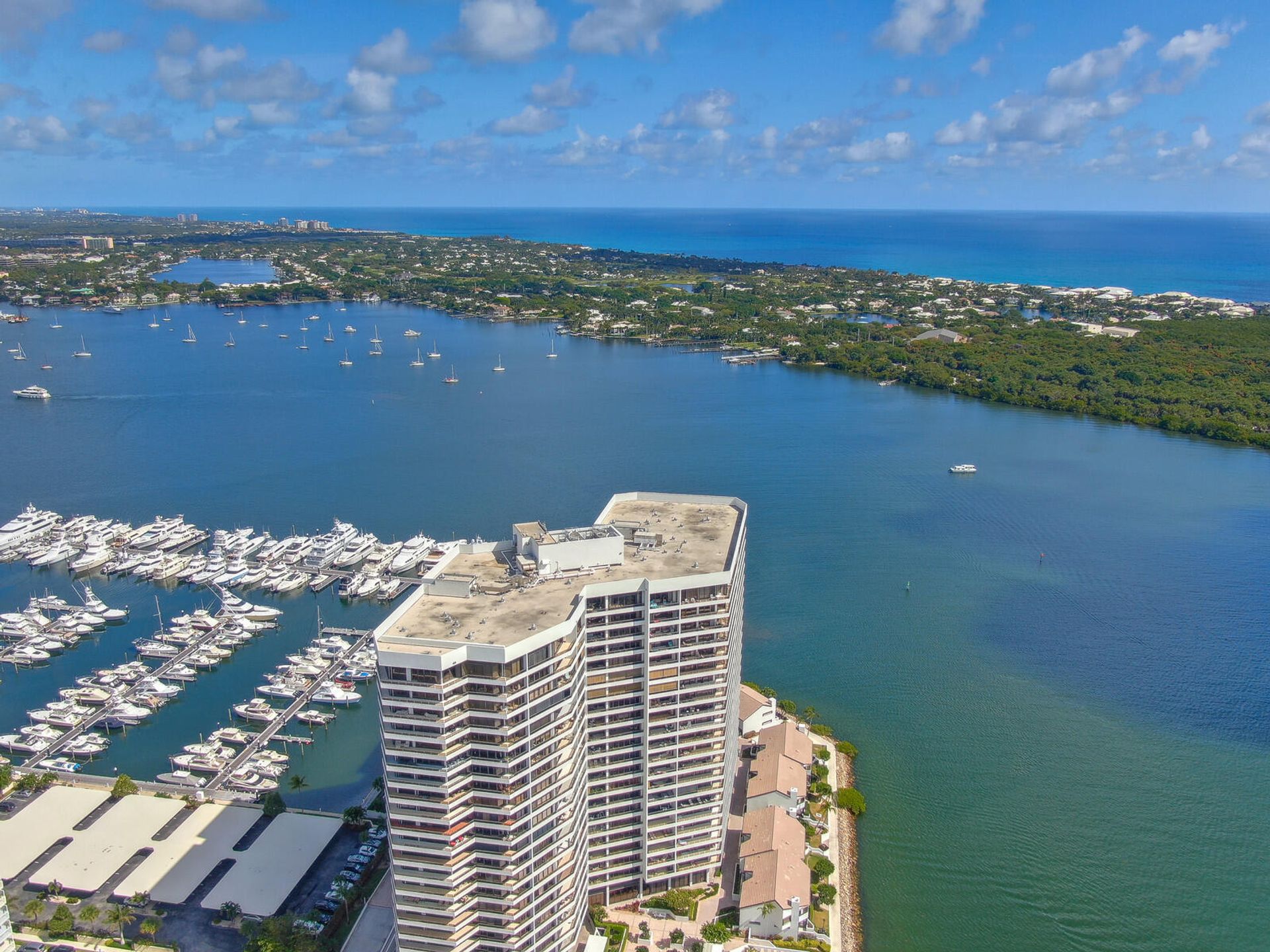 Condominium in North Palm Beach, Florida 11621074