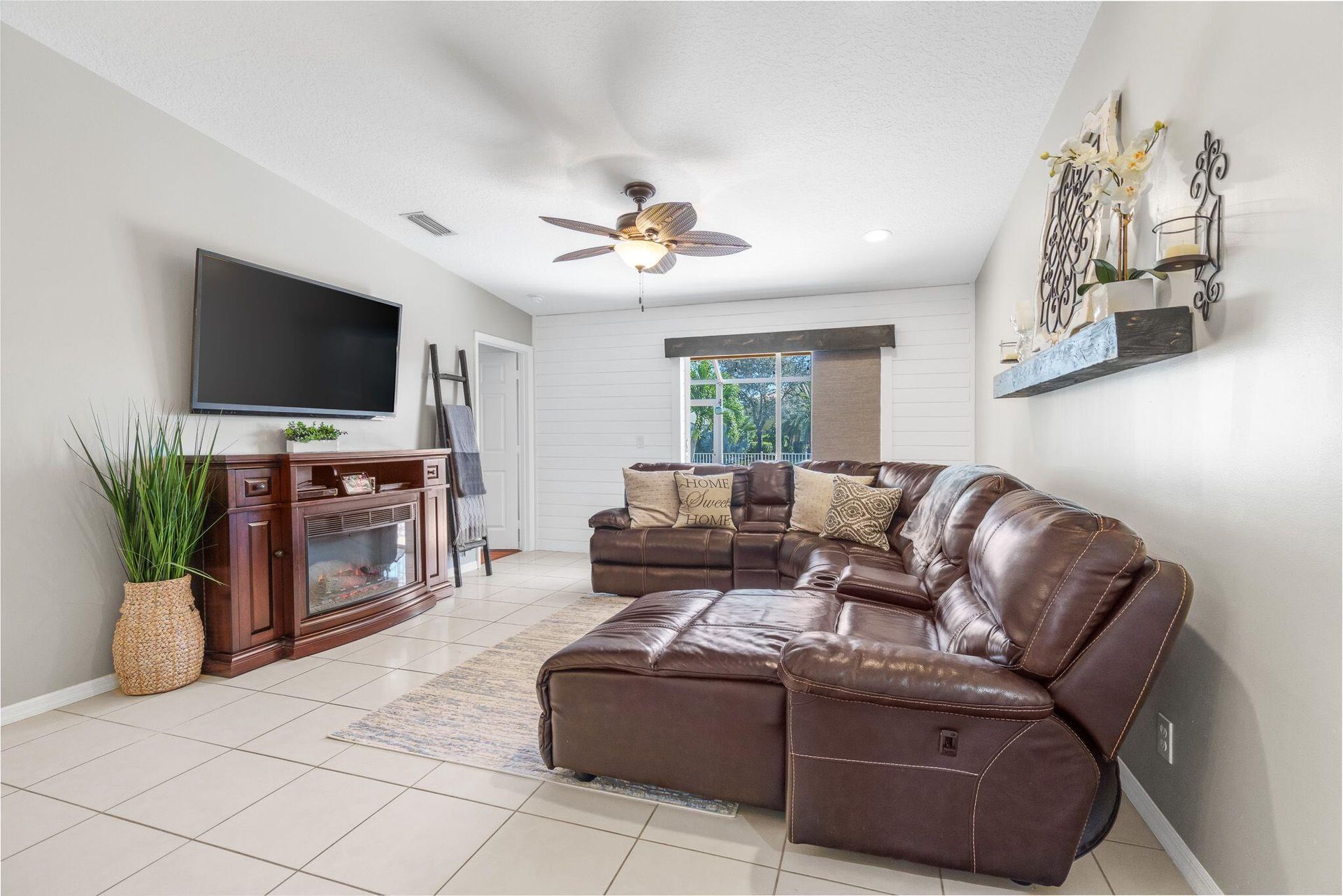 House in Wellington, Florida 11621076