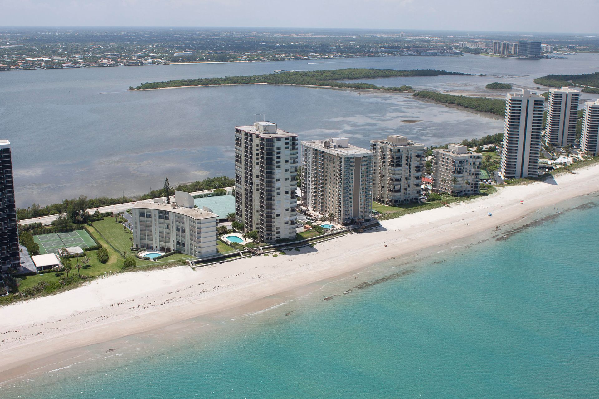 मकान में Riviera Beach, Florida 11621135